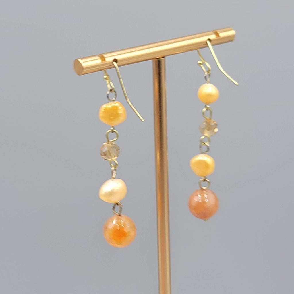 Agate and Pearl Pierced Earrings Gold tone Dangle 2 in