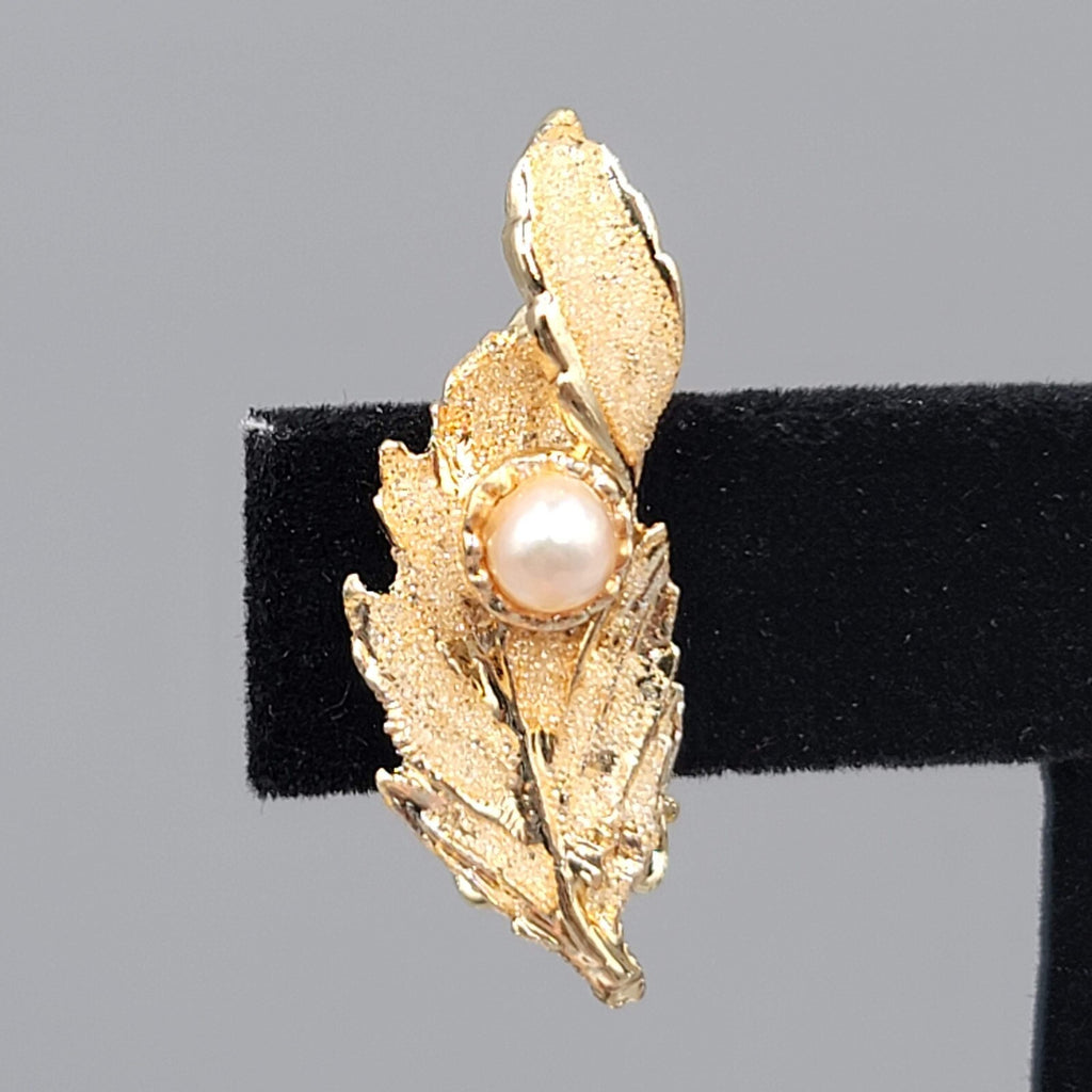 Vintage Climber Clip on Earrings Gold tone Textured Leaf White Bead 1.25"