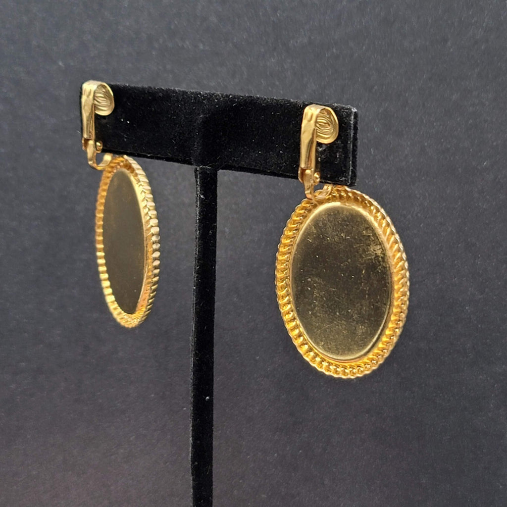 Vintage Clip on Earrings Gold tone Cream White Enamel Oval Dangle 1.5"