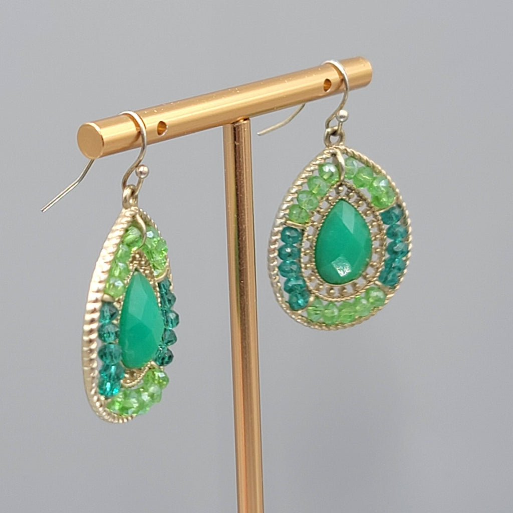 Green Bead Teardrop Pierced Earrings Gold tone Dangle 1.25 in