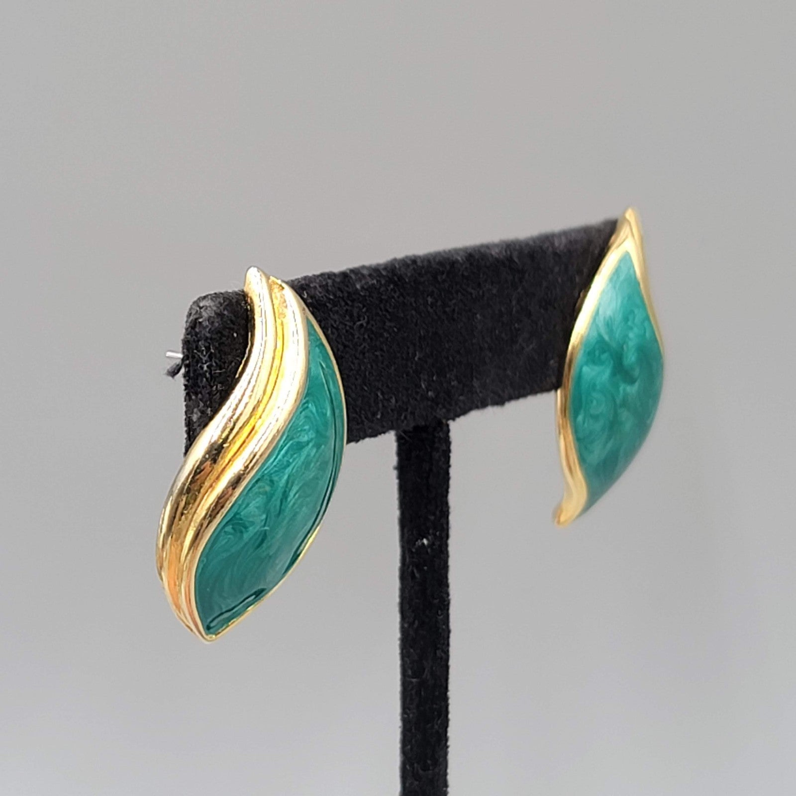 Vintage Green Enamel Pierced Earrings Gold tone Climber 1.25"