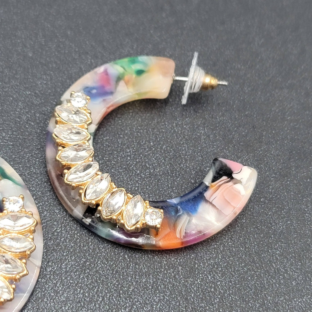 Pierced Earrings Confetti Acrylic Gold tone Rhinestones Hoops Dangle 1.5"