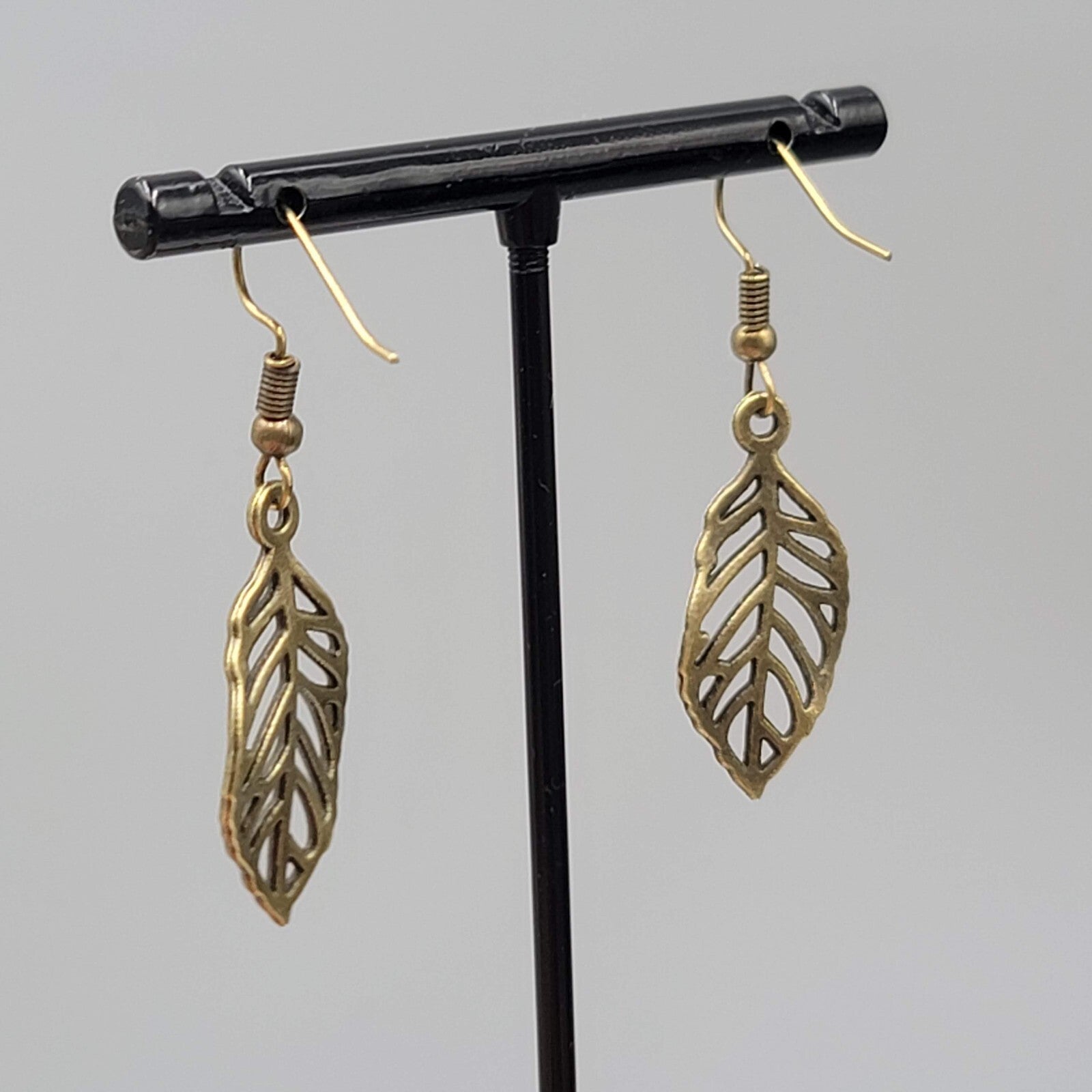 Leaf Pierced Earrings Bronze tone Wavy Dangle NEW 1"