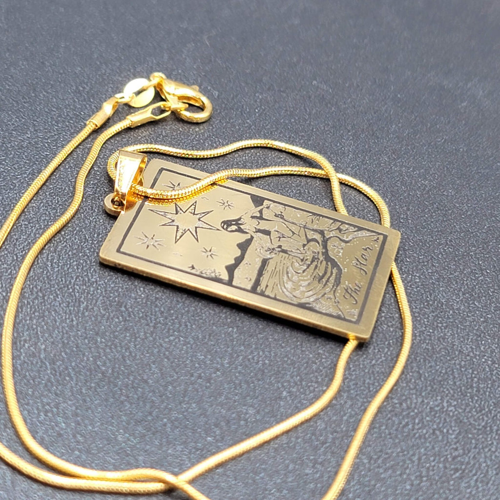 The STAR Tarot Card Pendant Necklace Major Arcana Gold tone 18”.