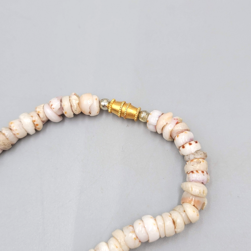 White Puka Shell Hawaiian Surfer Beach Bead Beaded Necklace 16"