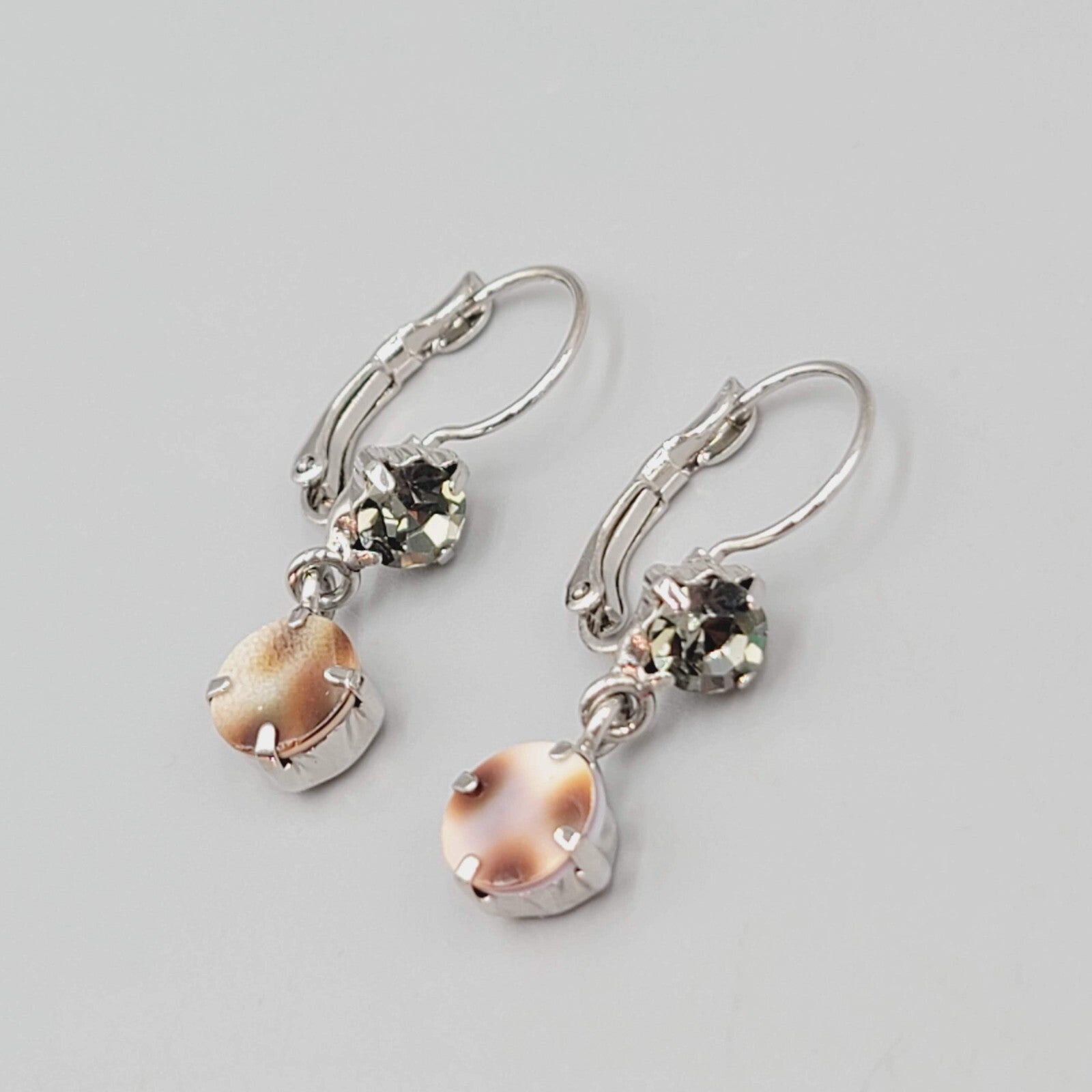 Pierced Earrings Silver tone Green and Leopard Dangle Leverback 7/8"