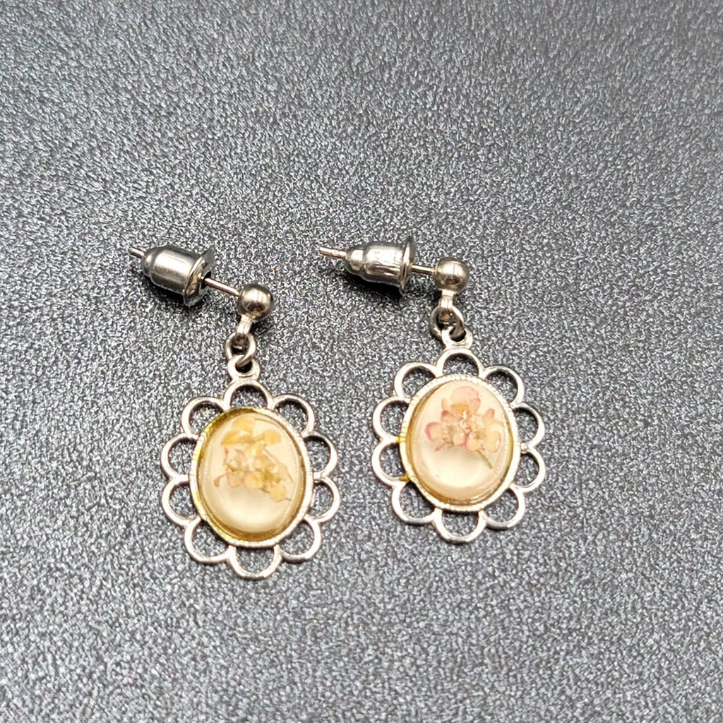 Vintage Real Flower Pierced Earrings Silver tone Dangle 7/8"