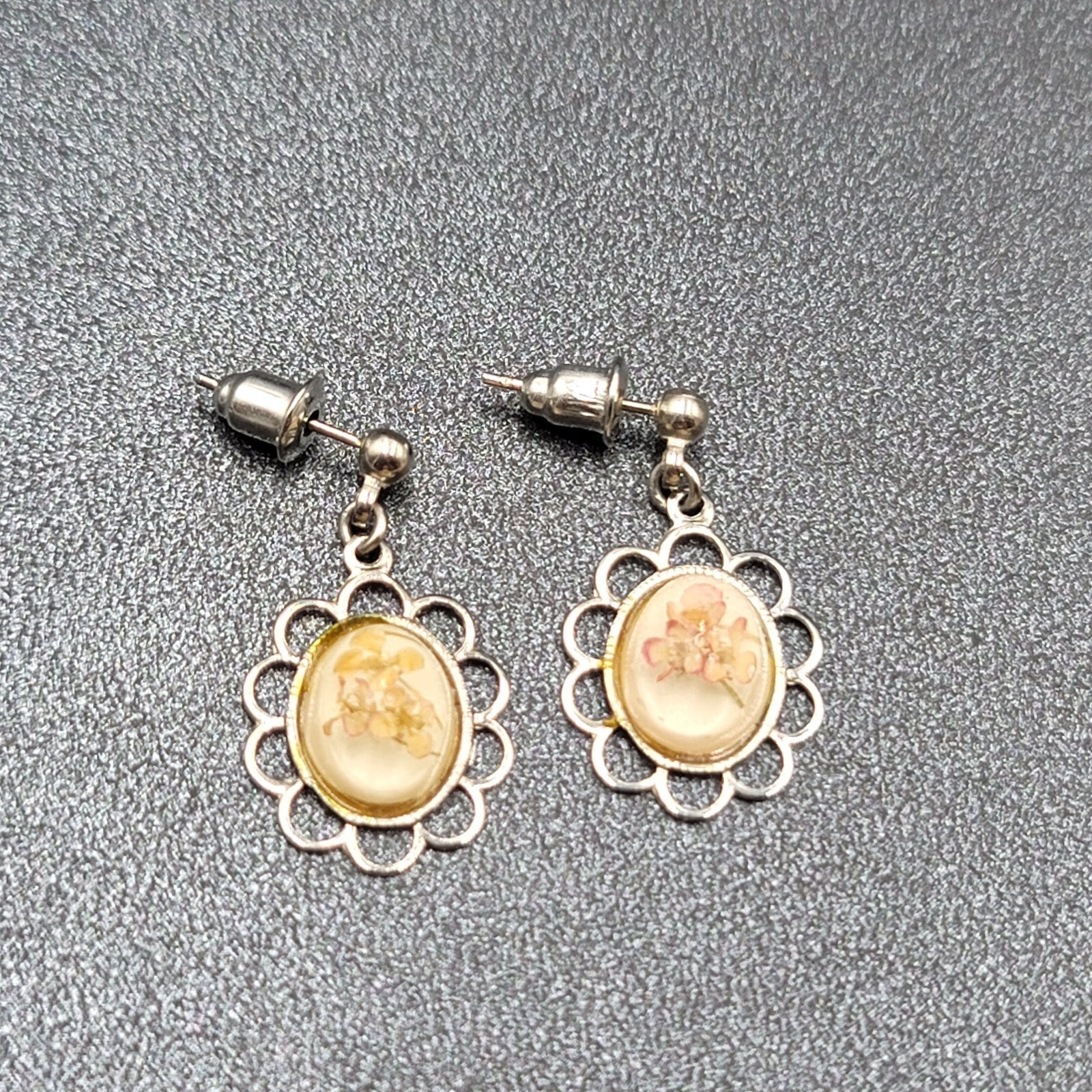 Vintage Real Flower Pierced Earrings Silver tone Dangle 7/8"