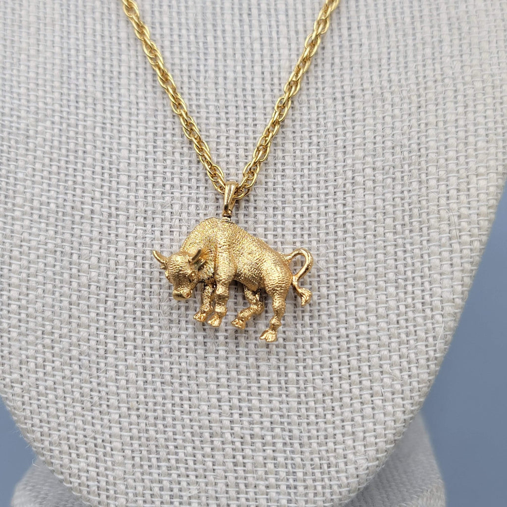 Vintage Buffalo Pendant Necklace Gold Plated 18 in