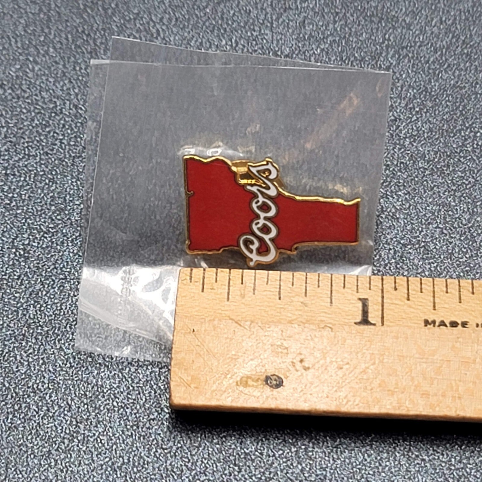 Vermont Vintage State Coors Beer Souvenir Lapel Pin Red Enamel NOS