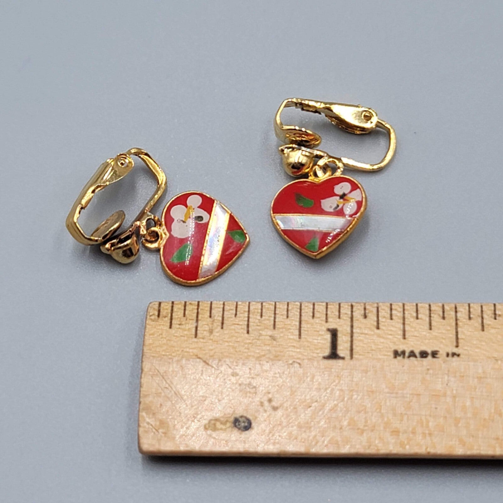 Vintage Red Heart Dangle Clip on Earrings Gold tone Flower 1/2"