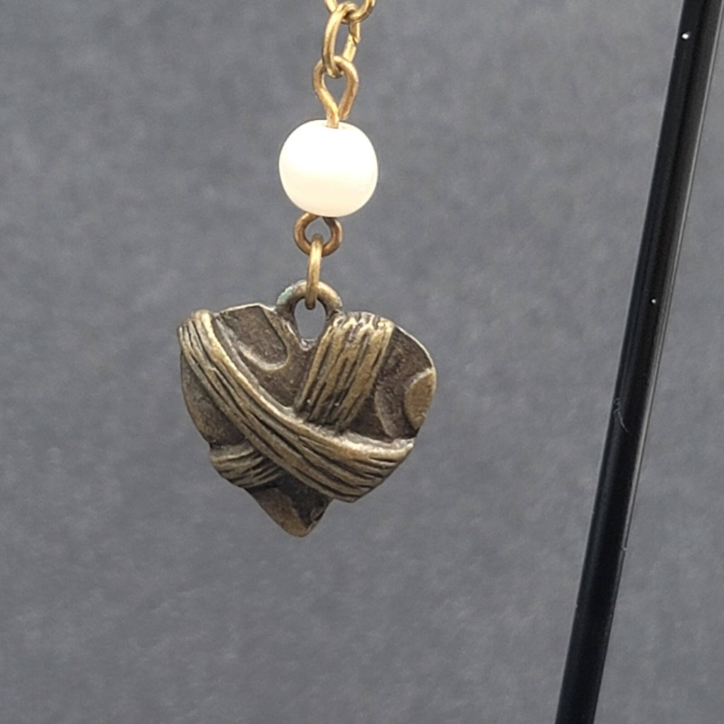 Pierced Earrings Gold tone Metal Heart White Bead Dangle 1.5"