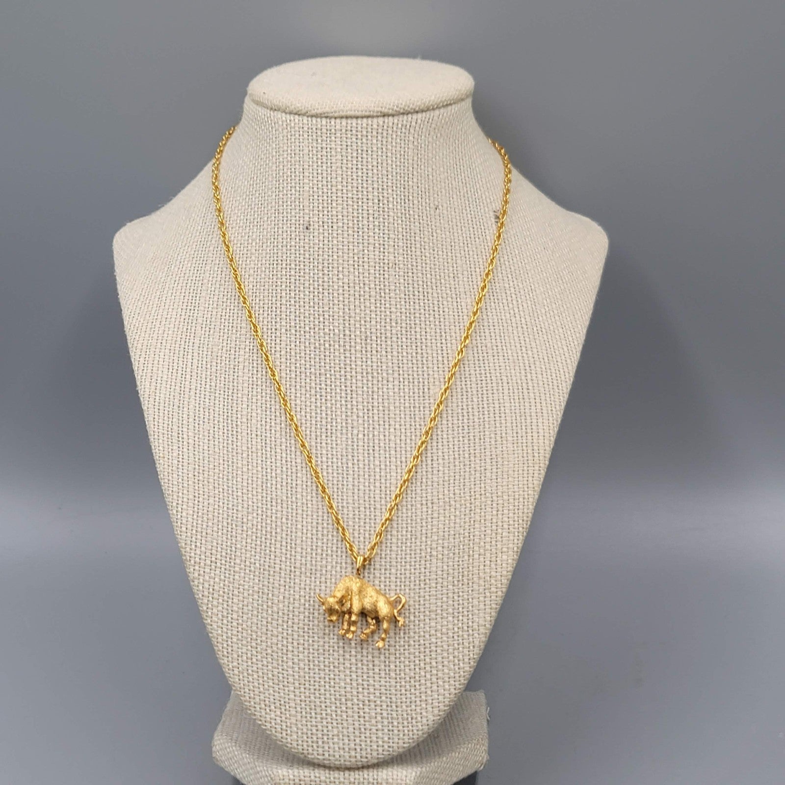 Vintage Buffalo Pendant Necklace Gold Plated 18 in