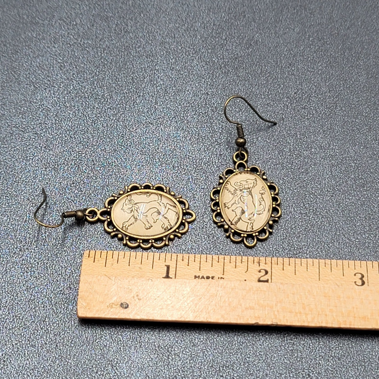 Lions Pierced Earrings Bronze tone Glass Cabochon Dangle 1.25"