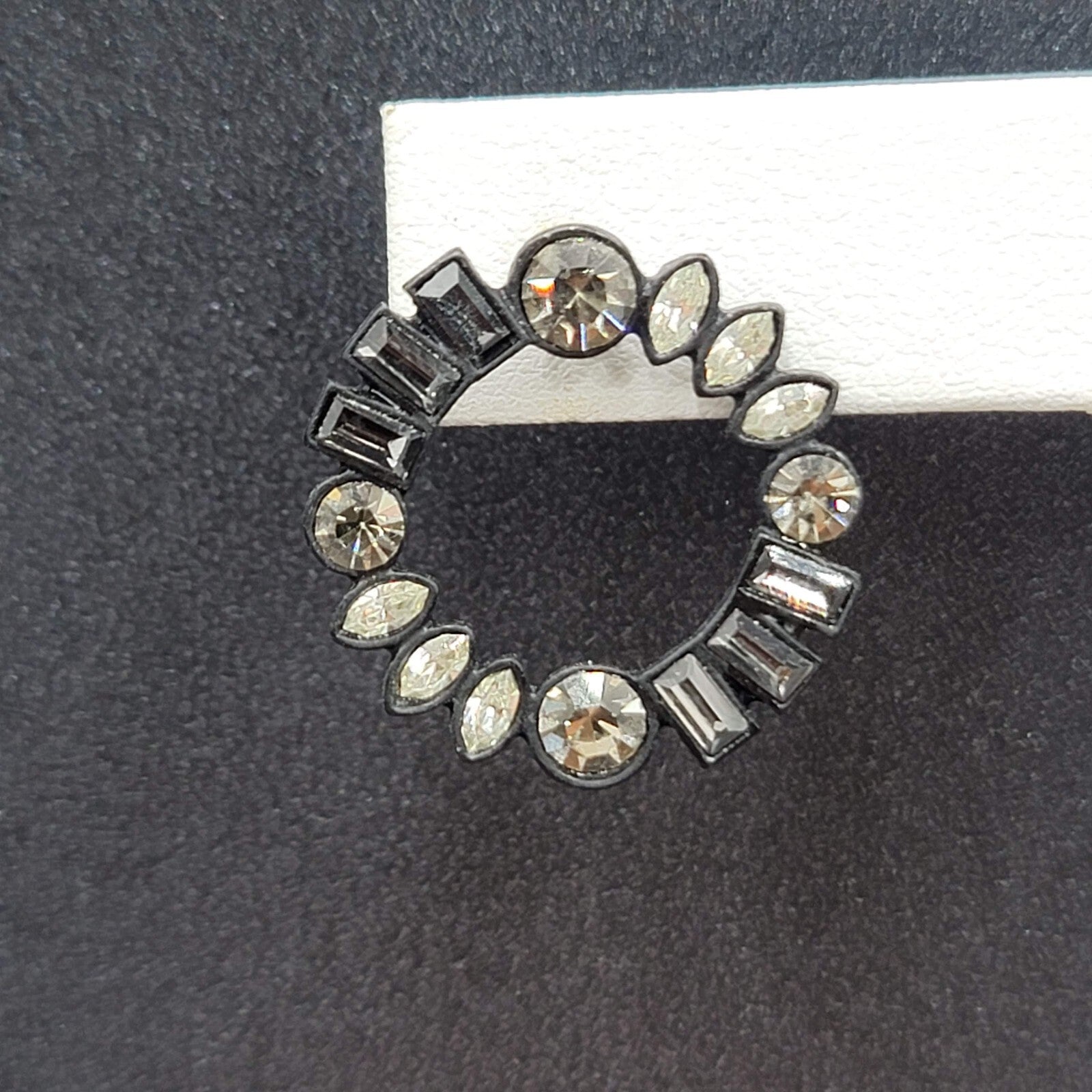 Pierced Earrings Black Circle Clear Gray Rhinestone Wreath 7/8"