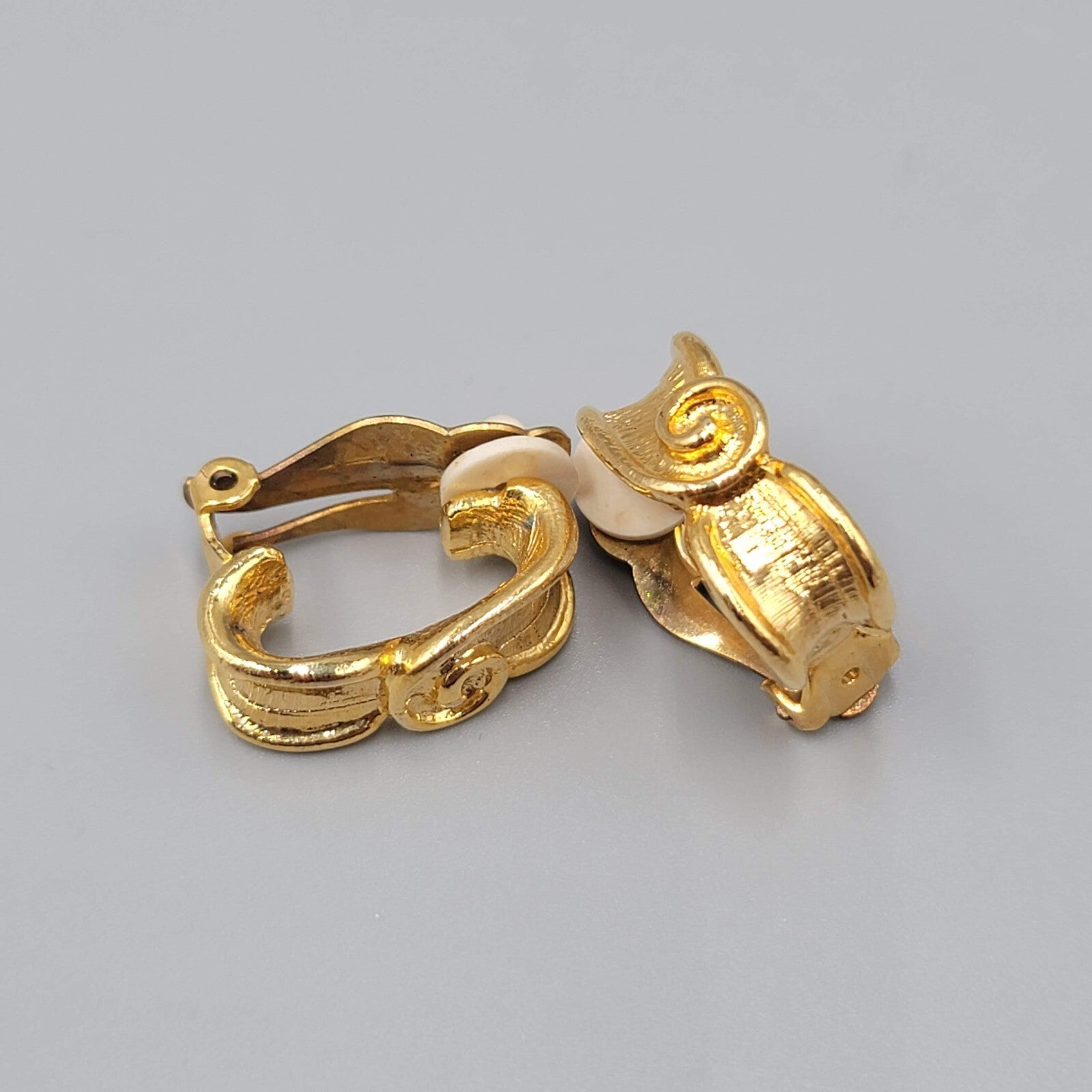 Vintage Clip on Earrings Gold Plated Swirl Half Hoop Drop 3/4"