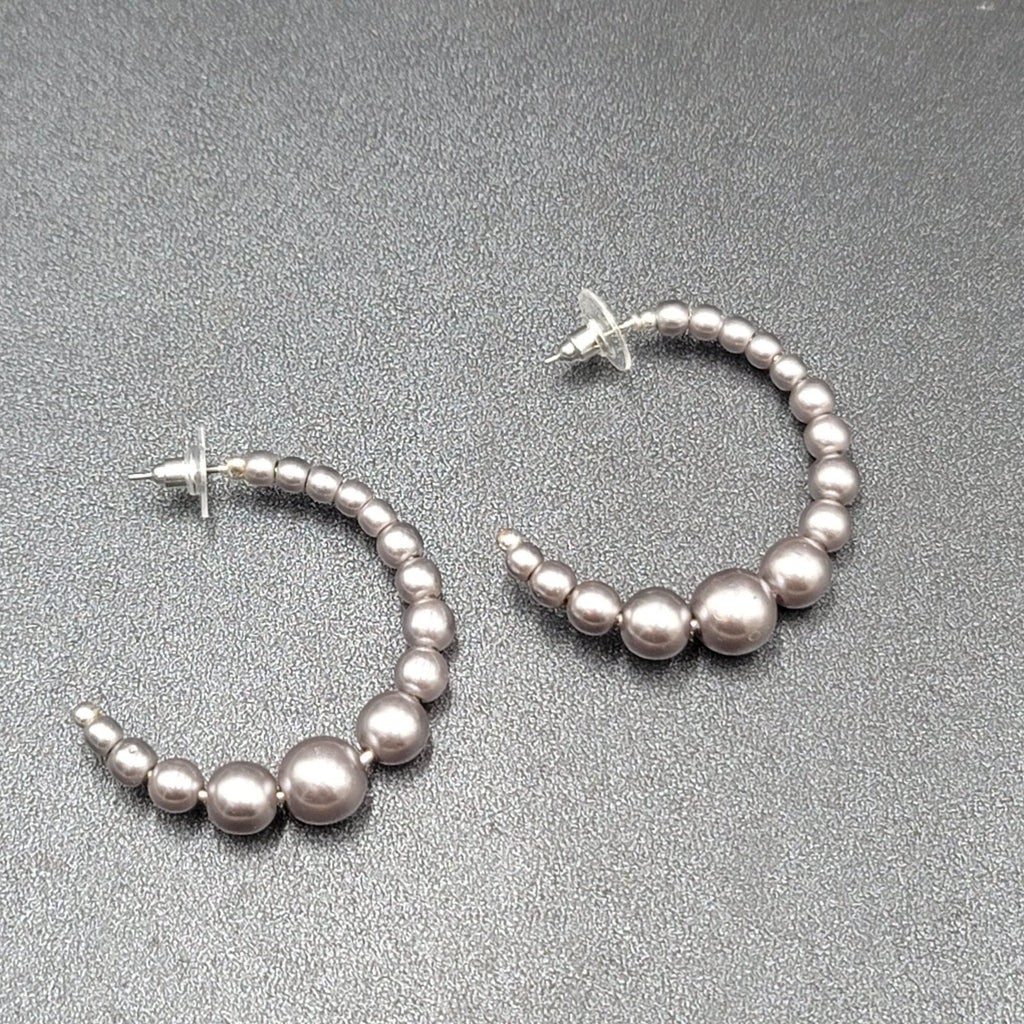 Pierced Earrings Graduated Imitation Gray Pearl Beads Hoops 1.75"