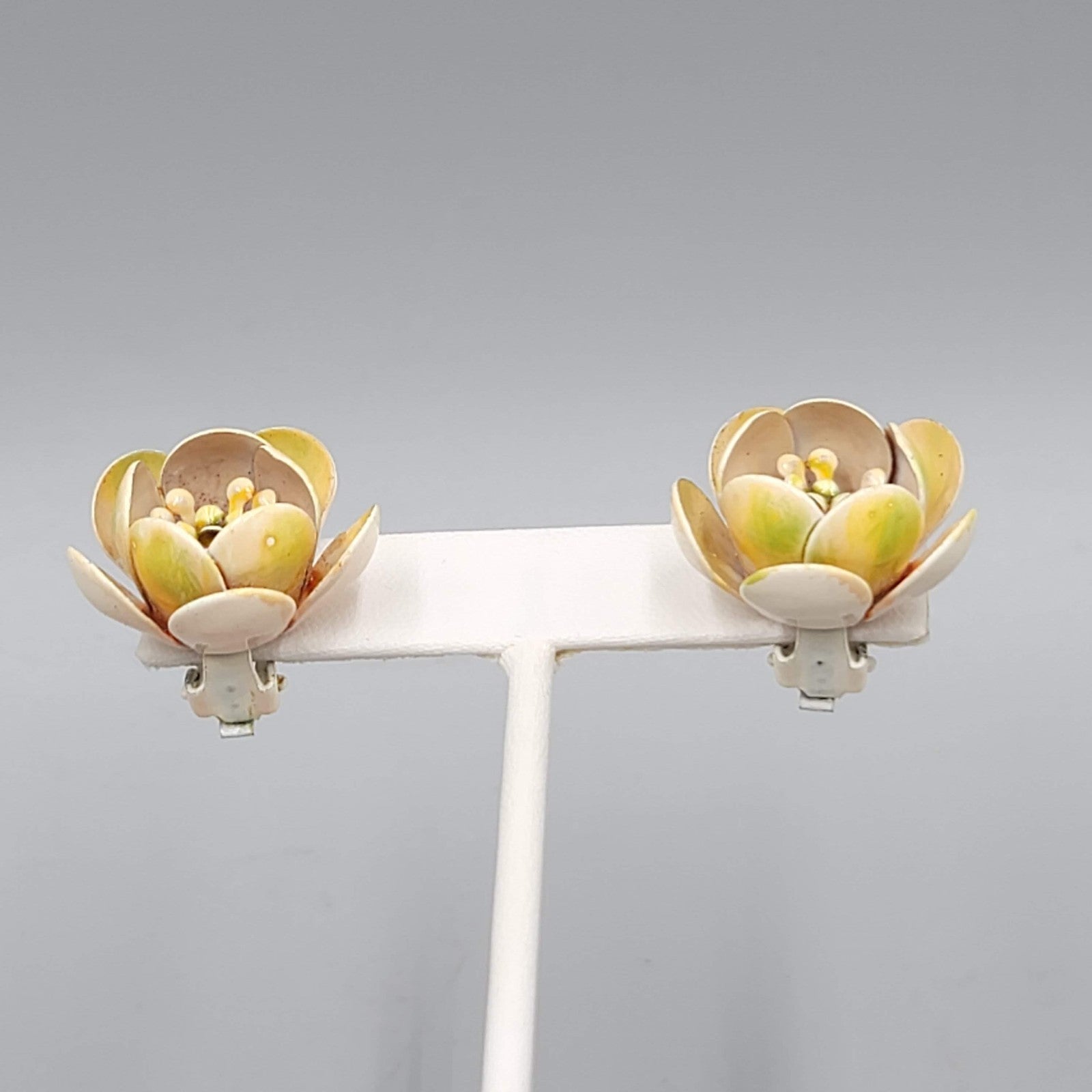 Vintage Lisner Yellow Green Enamel Flower Clip on Earrings 1 in