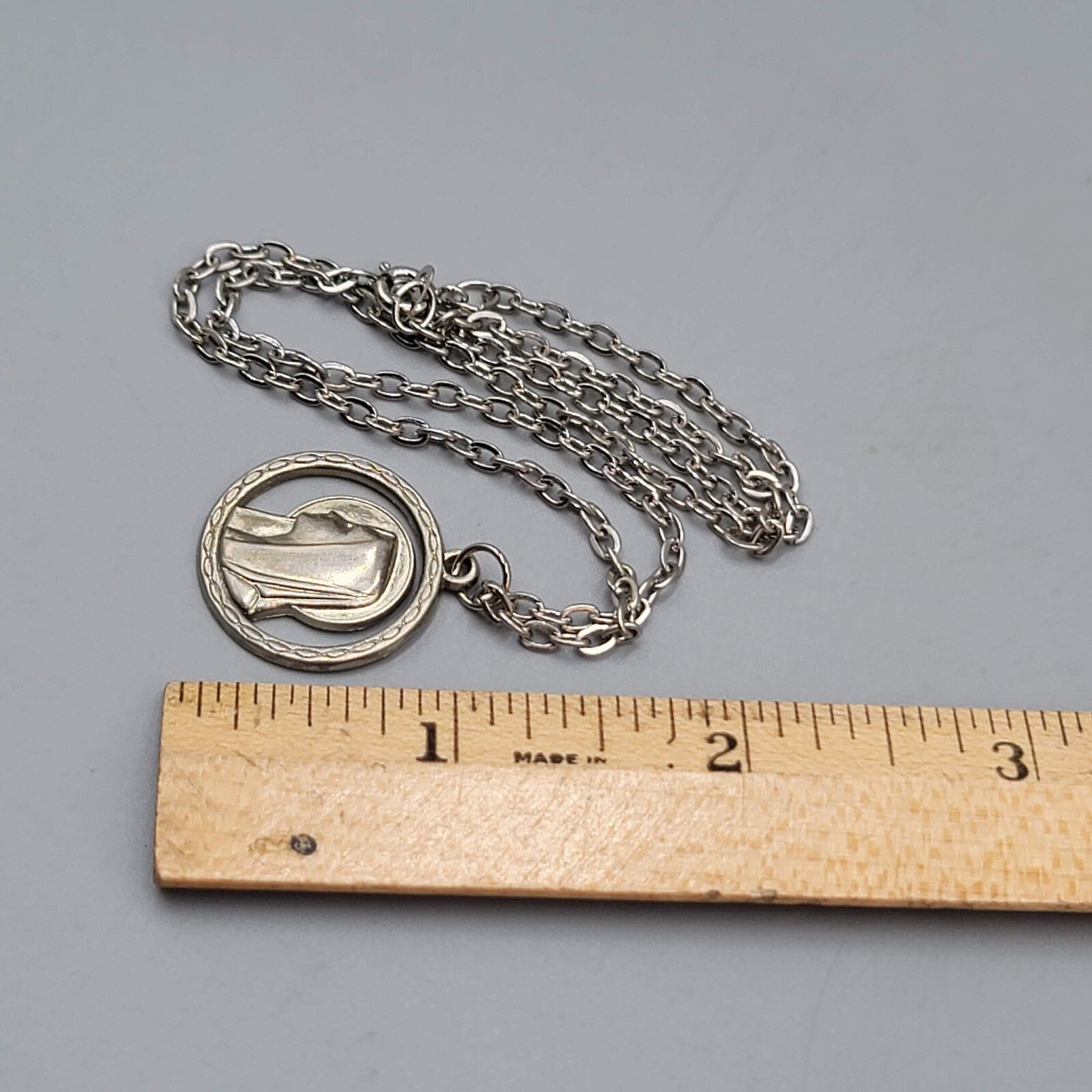 Vintage Our Lady Lourdes Blessed Virgin Mary Catholic Pendant Silver tone 16"