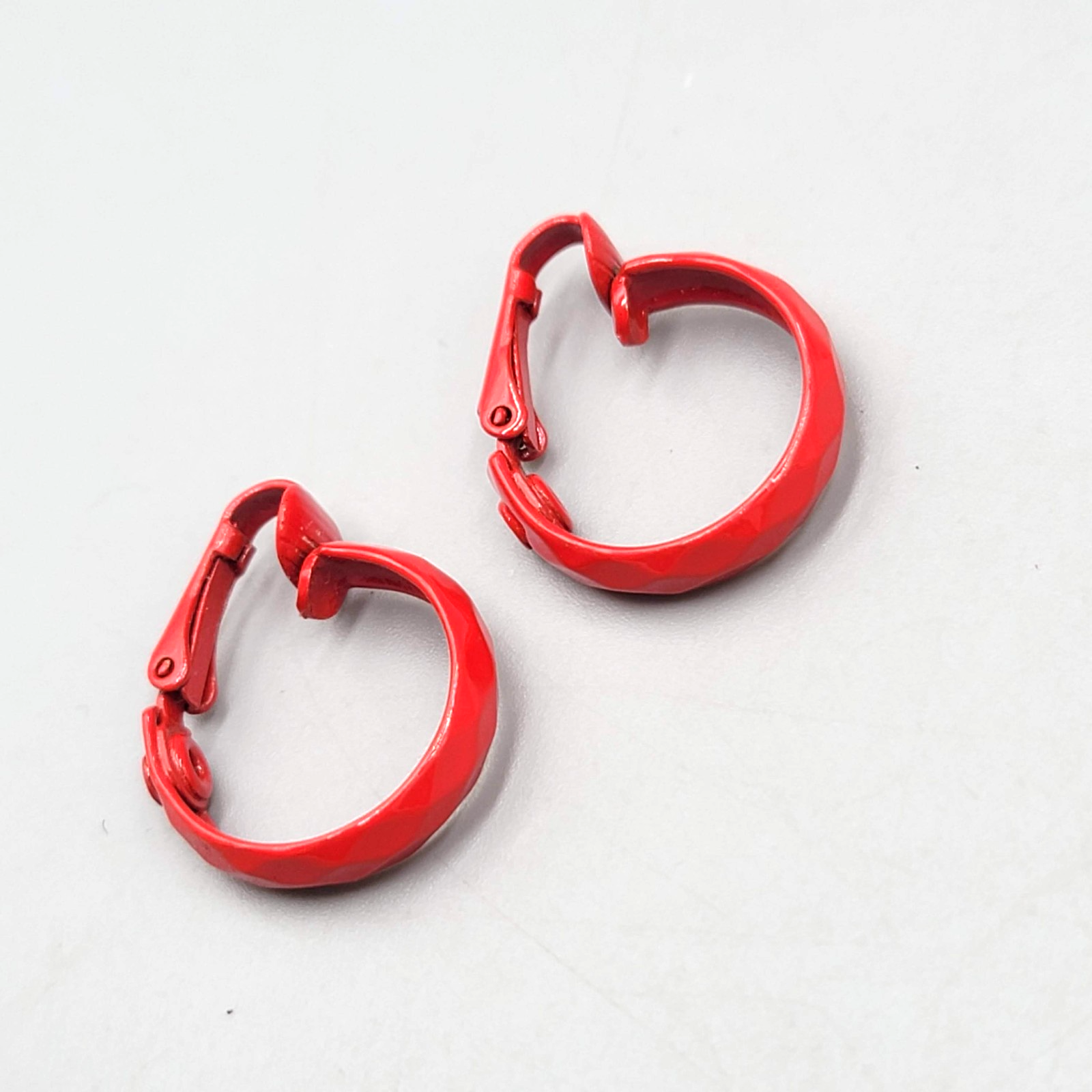 Vintage Red Enamel Hoops Clip on Earrings 3/4 in
