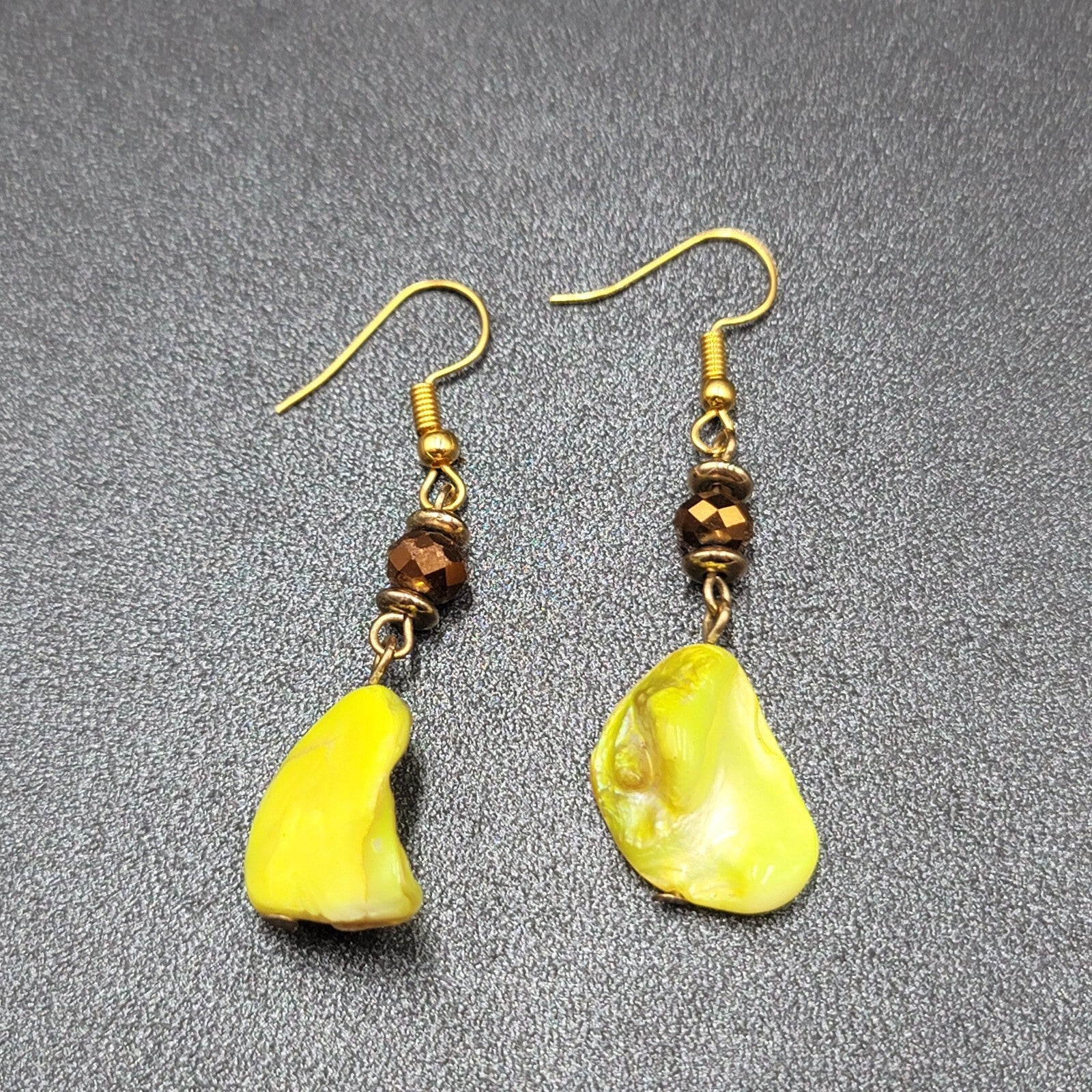 Pierced Earrings Gold tone Neon Yellow Shell Beaded Dangle 1.5"
