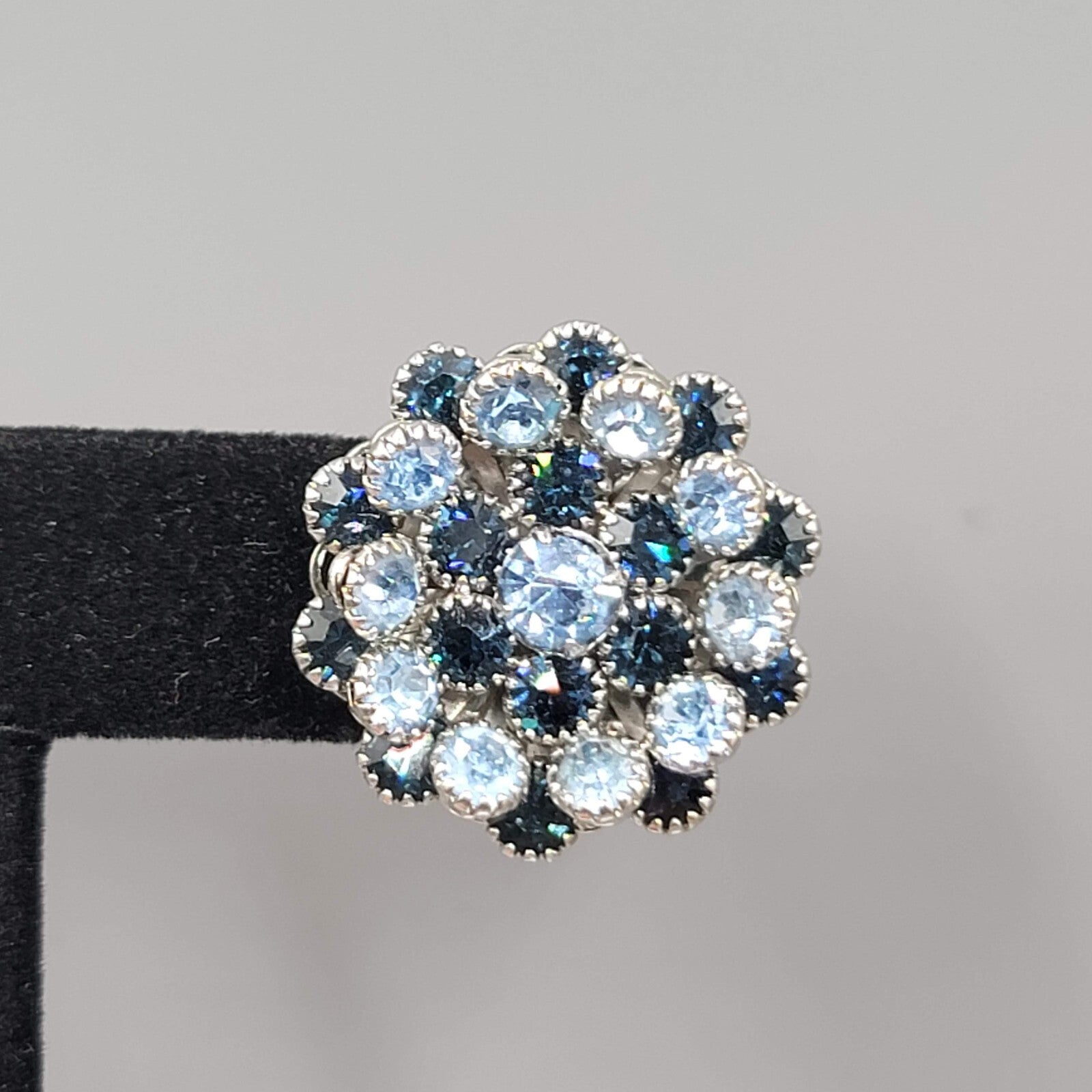 Vintage Blue Rhinestone Clip on Earrings Silver tone Screw Back Round 7/8"