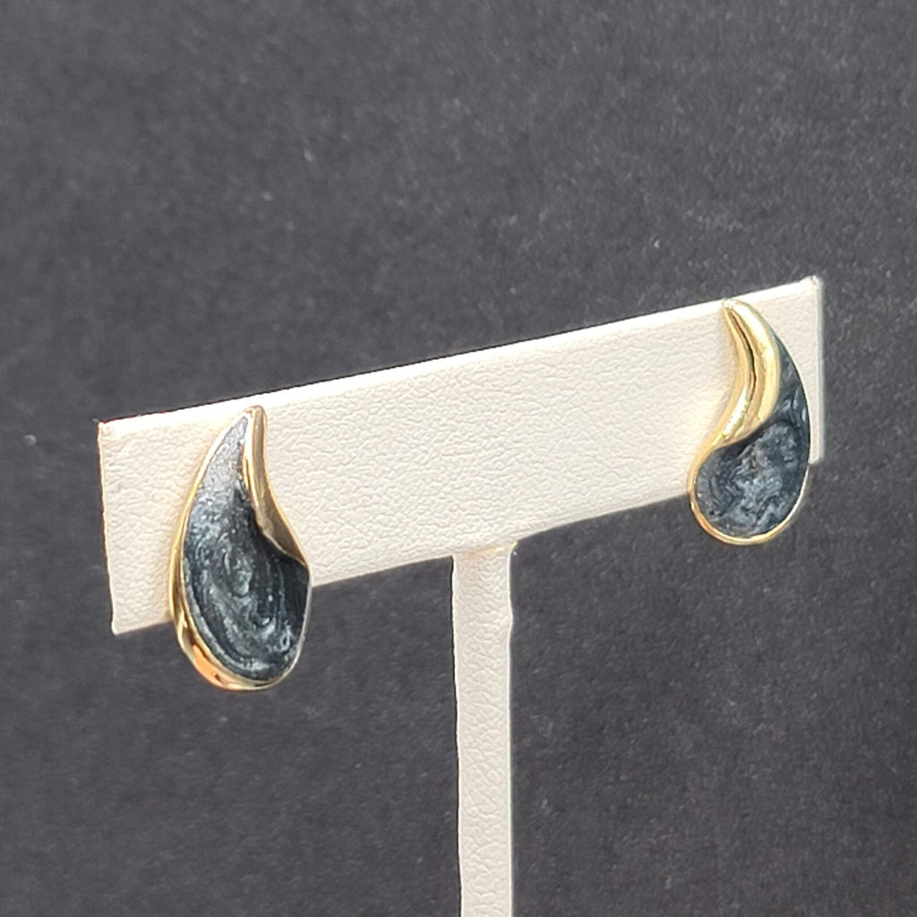 Vintage Pierced Earrings Gold tone Blue Enamel Teardrop Studs 3/4"