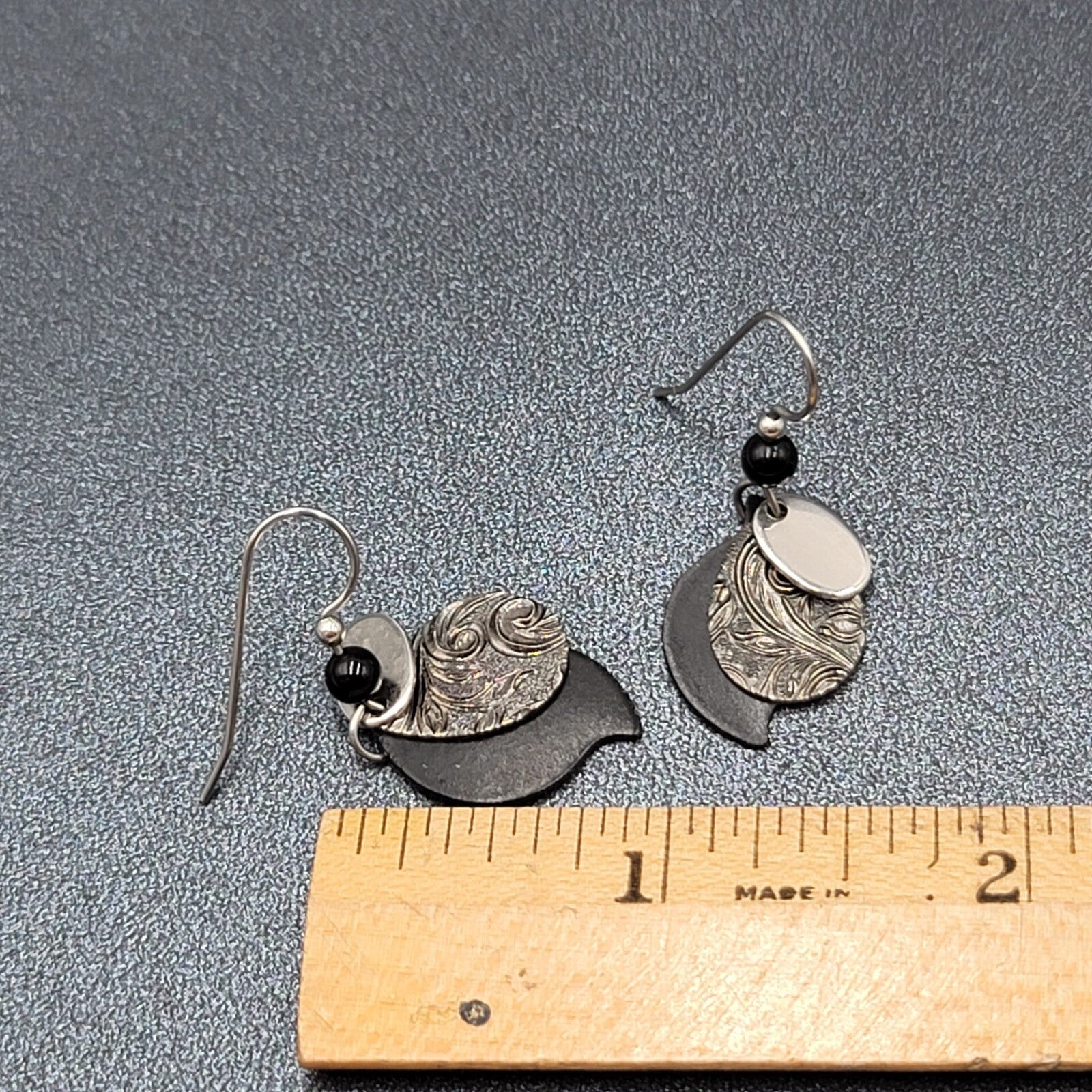 Pierced Earrings Silver tone Black Bead Layered Metal Dangle  3/4"
