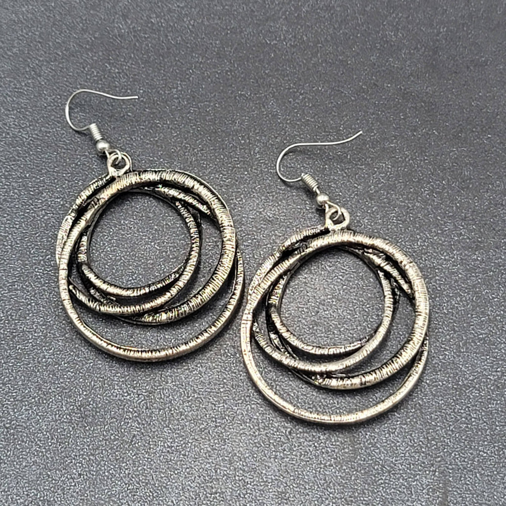 Pierced Earrings Black Metal Circle Hoops Dangle 1.75"
