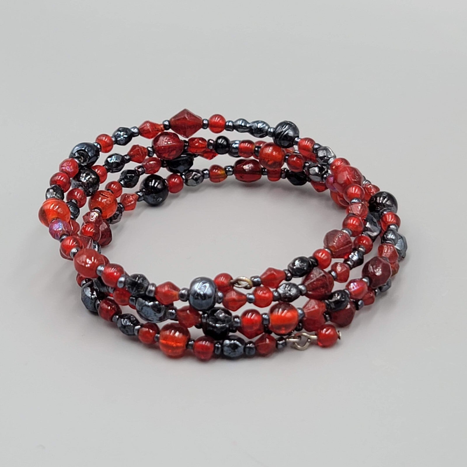 Red Black Glass Bead Bracelet Memory Wire 