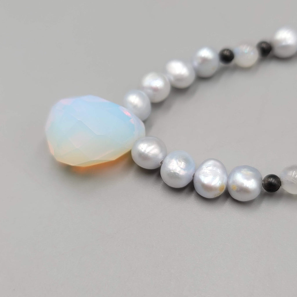 Pearl Bead Necklace Faceted Opalite Pendant Toggle Clasp 16"