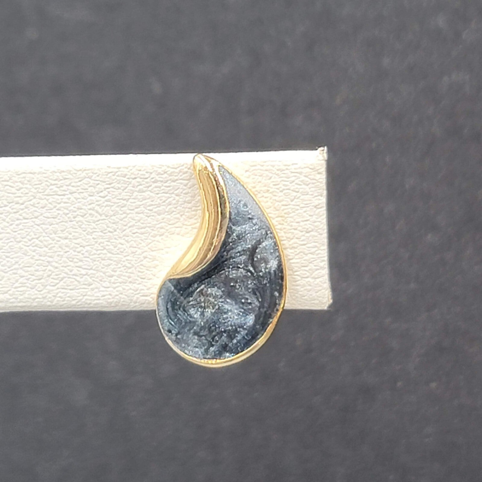 Vintage Pierced Earrings Gold tone Blue Enamel Teardrop Studs 3/4"