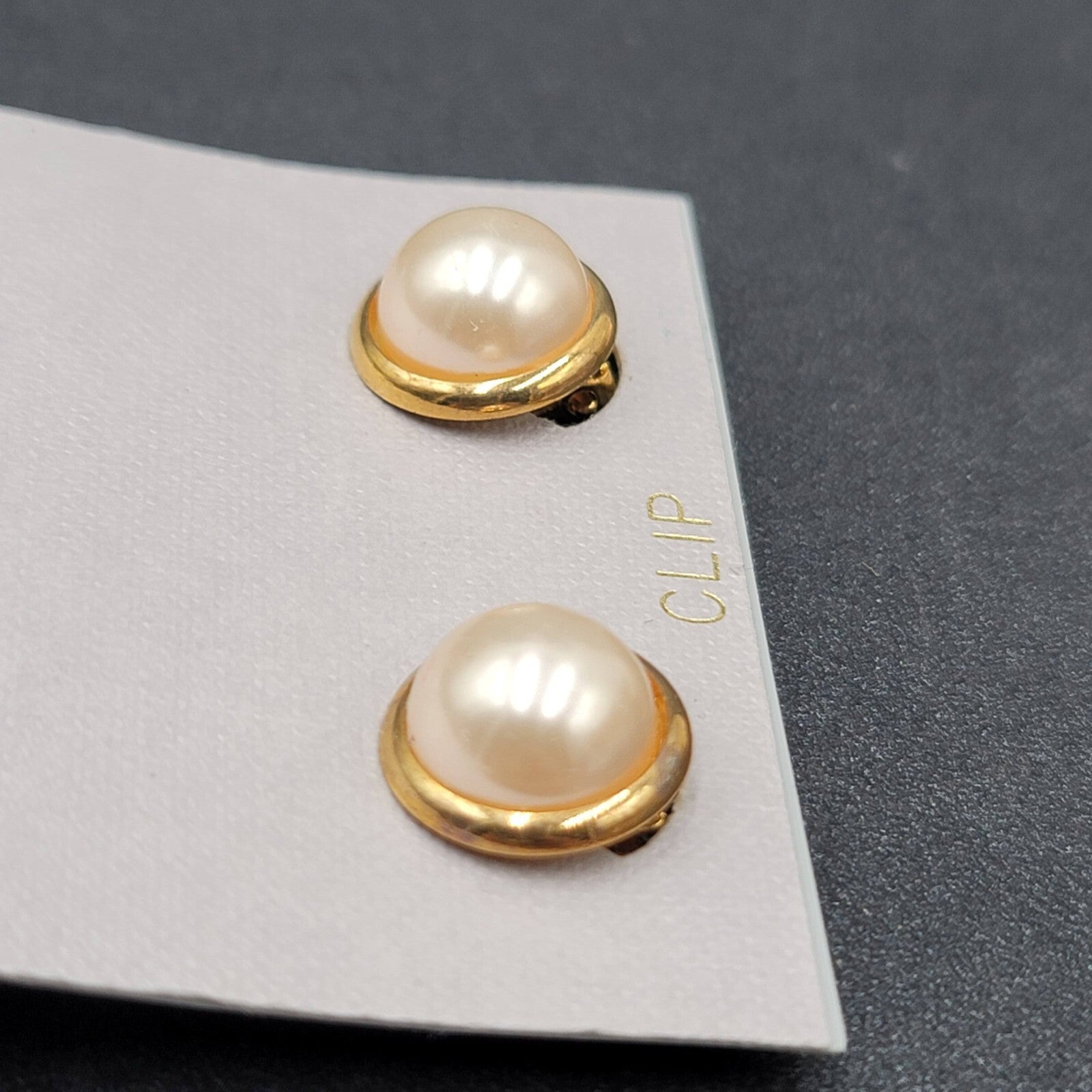 Vintage Tracey Mitchell Clip on Earrings Gold tone Faux Pearl Studs NOS 1/2"