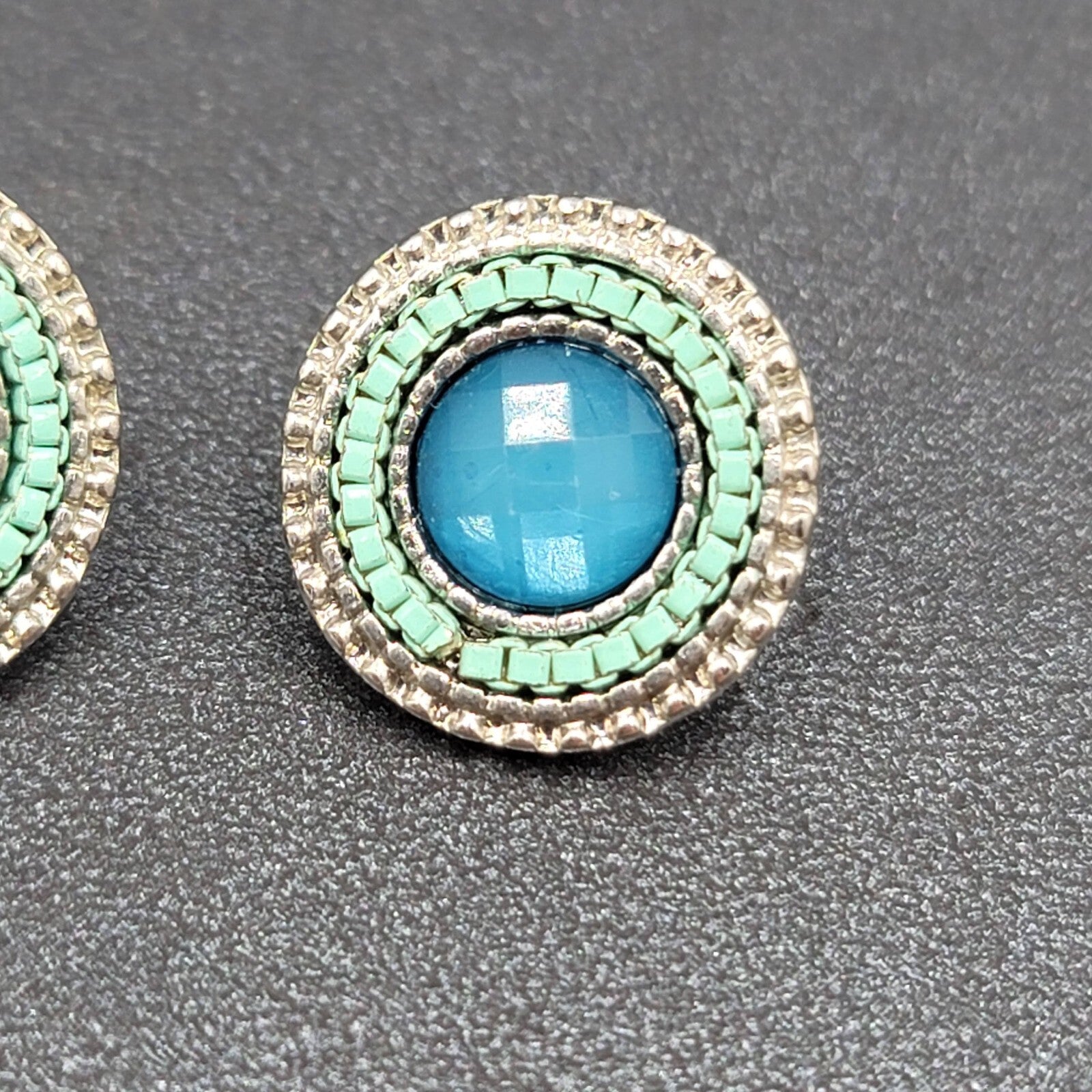 Pierced Earrings Silver tone Faceted Blue Round Studs 5/8"