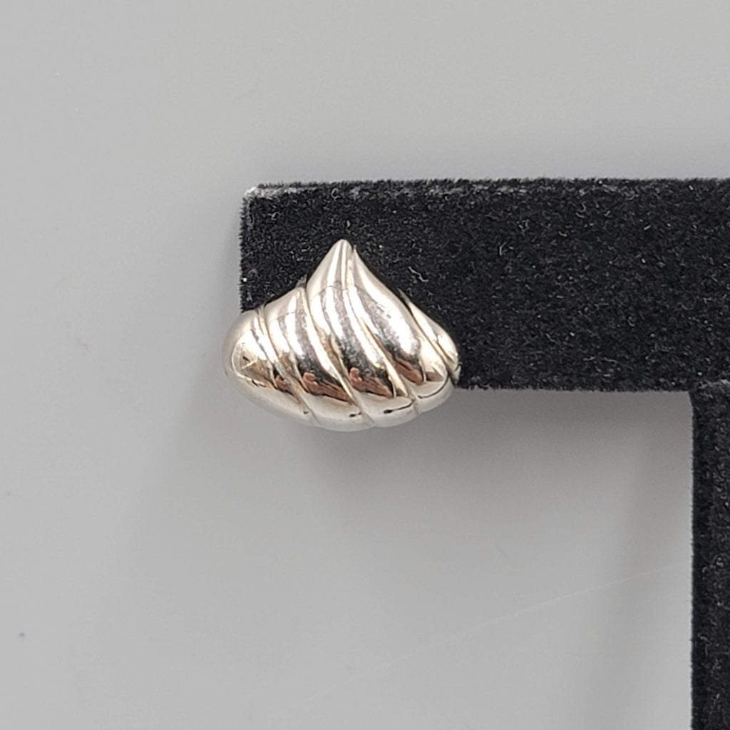 Vintage Stud Pierced Earrings Silver Plated Shell Design 1/2"