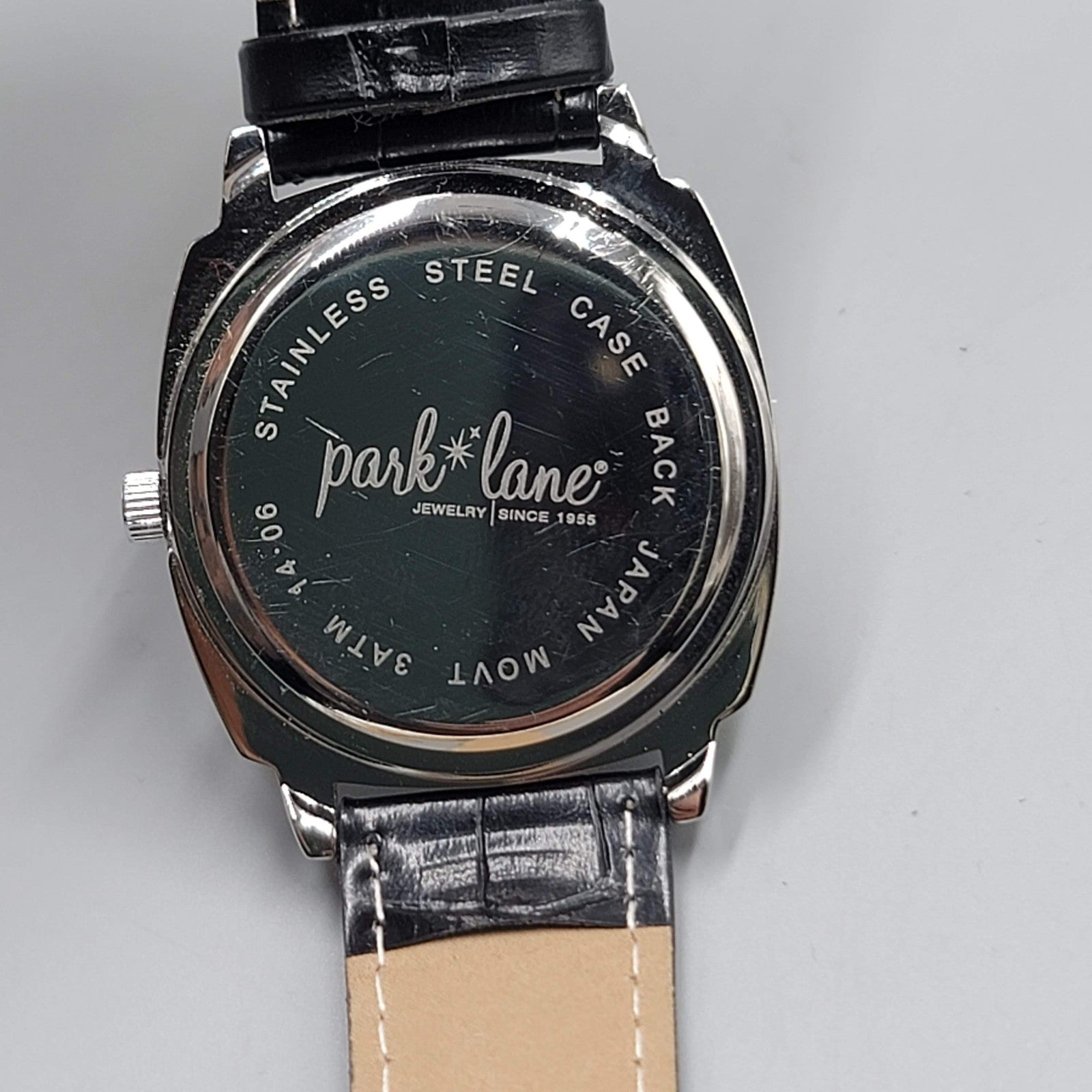 Park Lane Watch Womens Quartz Leather Strap 37mm Japan Movement NEEDS BATTERY