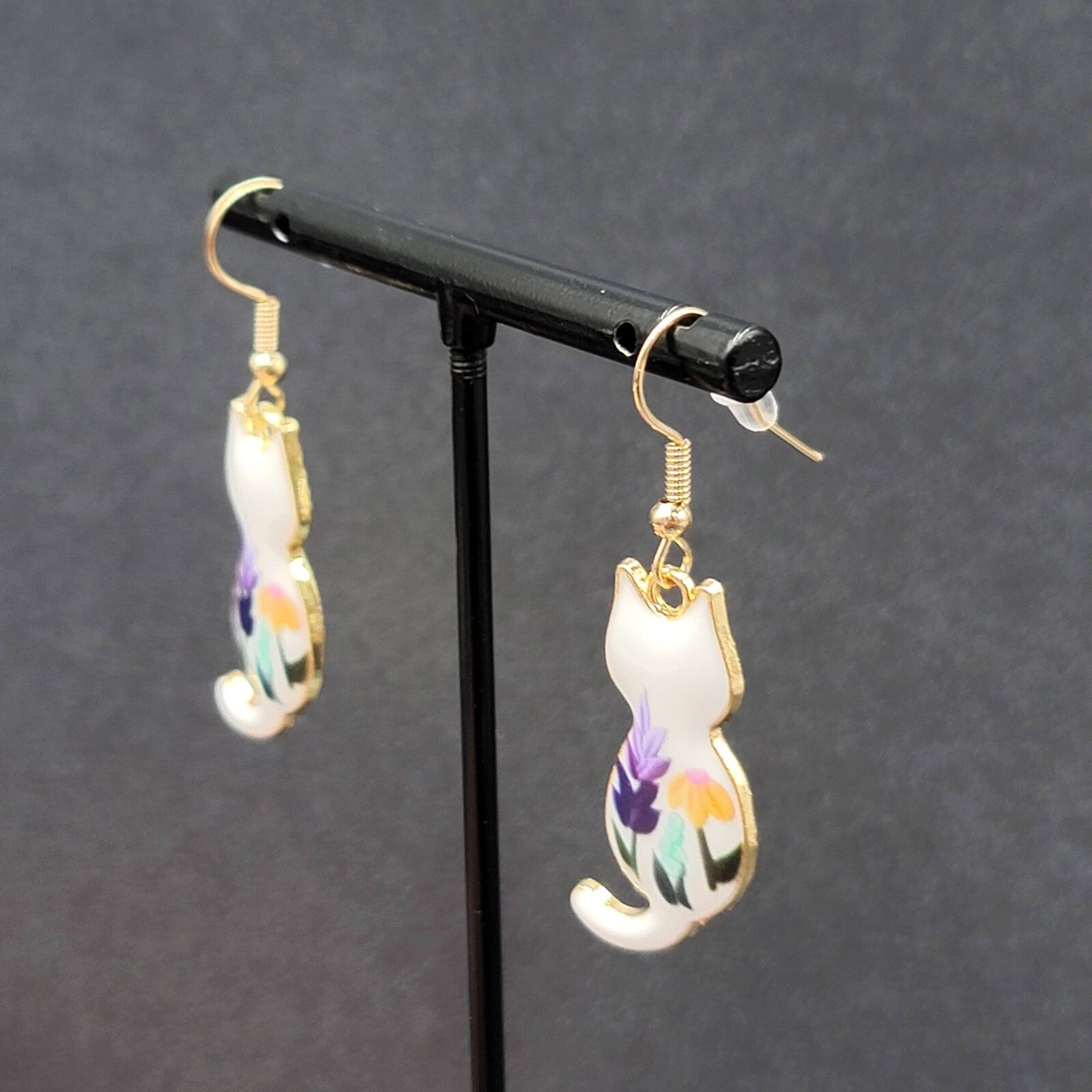 Pierced Earrings Gold tone Cat White Enamel Flowers Dangle 1.25"