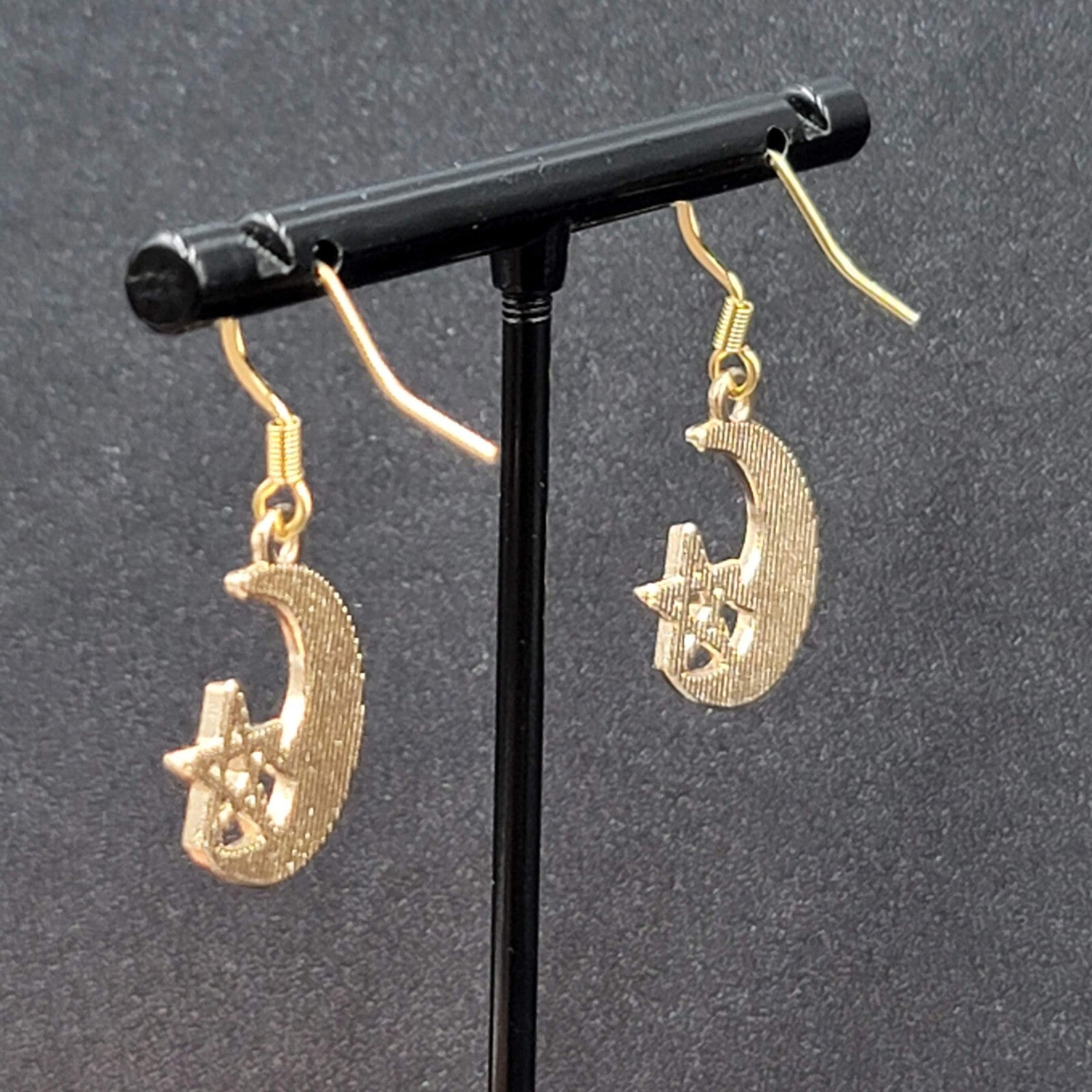New Moon Star Pierced Earrings Gold tone Purple Enamel Dangle 3/4"