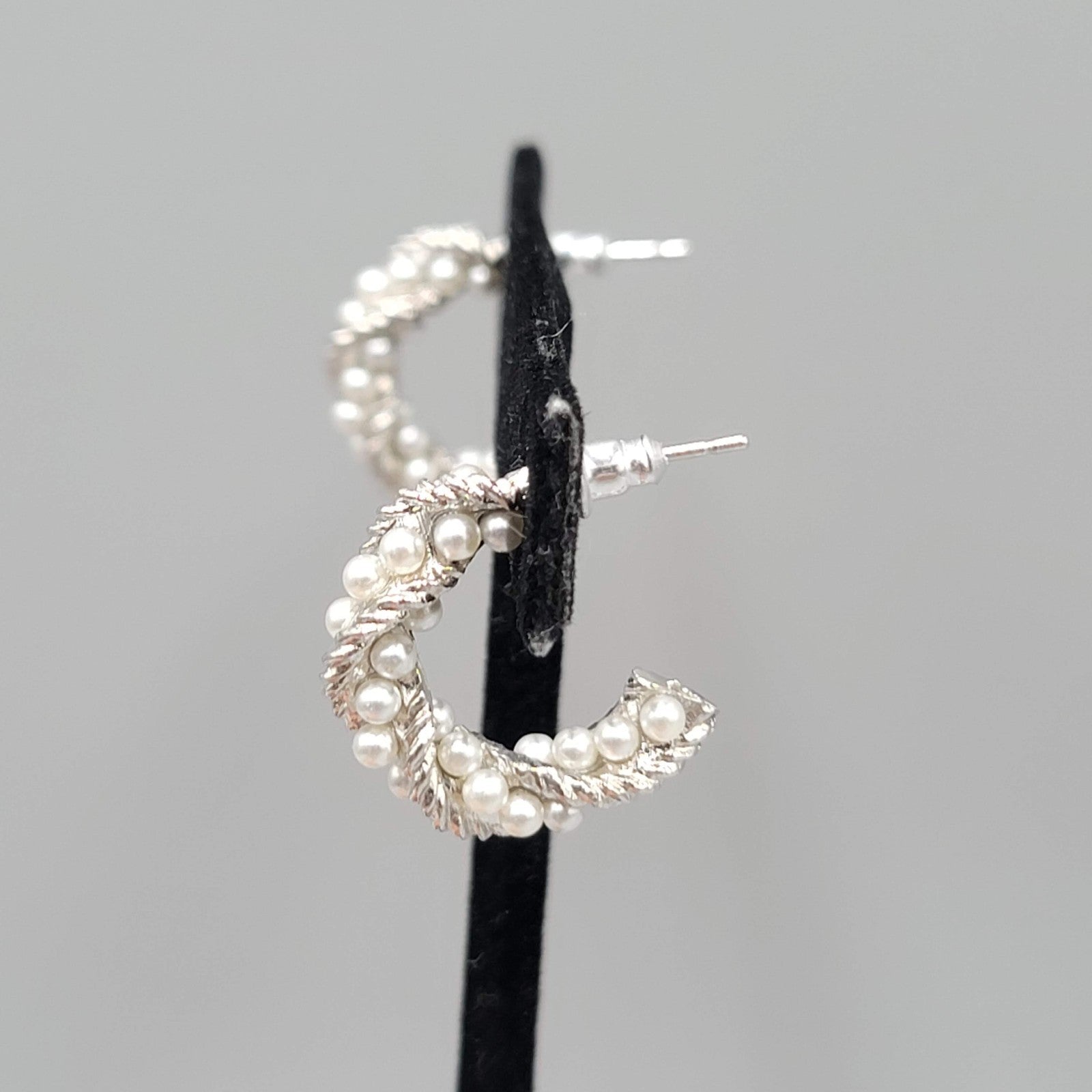 Twist Hoop Pierced Earrings White Bead Silver tone 7/8 in