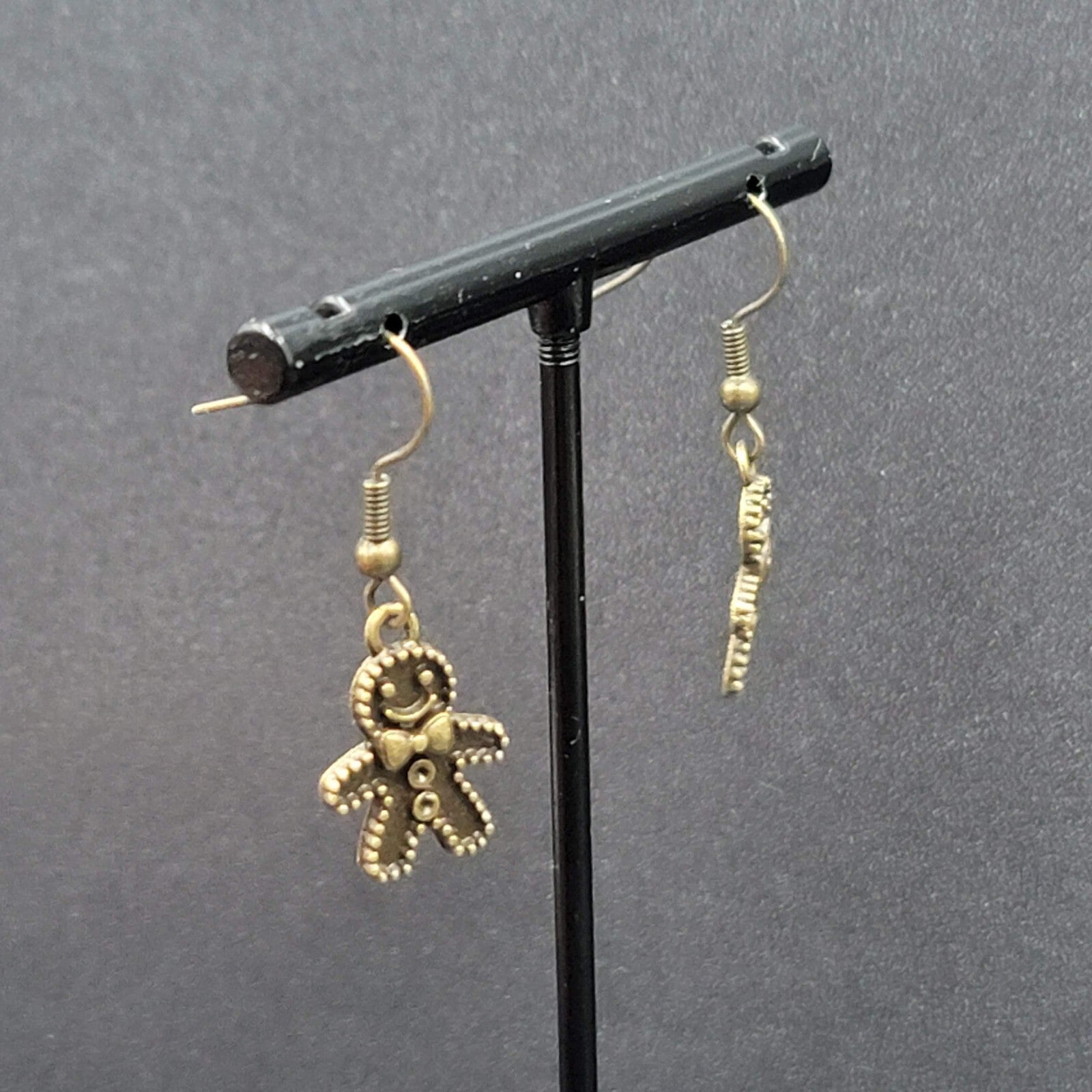 New Gingerbread Man Pierced Earrings Bronze tone Embossed Dangle 3/4" FS