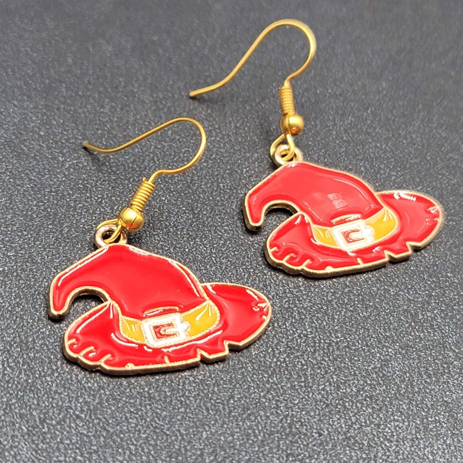 Halloween Pierced Earrings Red Witches Hat Enamel Gold tone Enamel Dangle 7/8