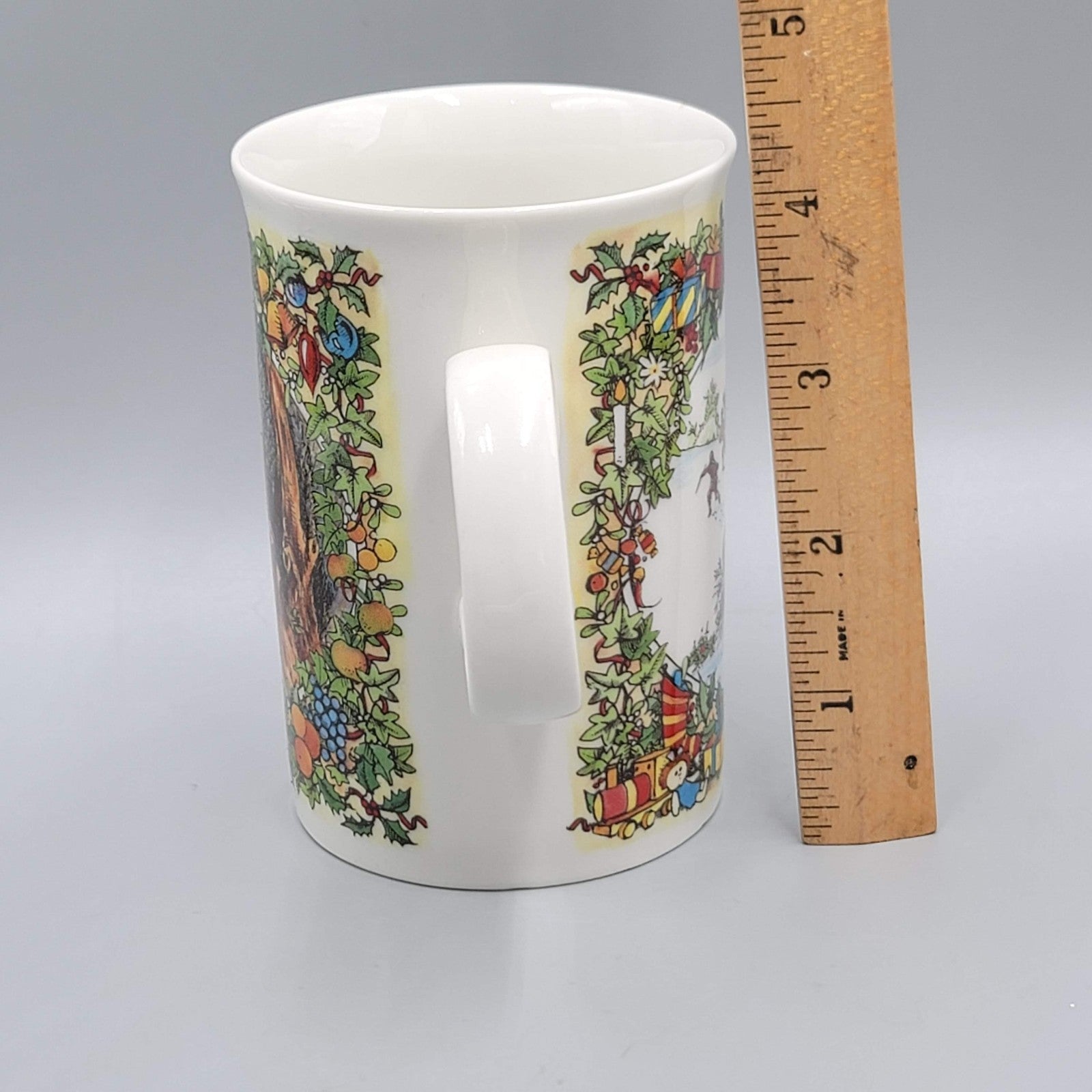 Gathering Mistletoe Stoneware Mug Dunoon Scotland Christmas Cheer Series