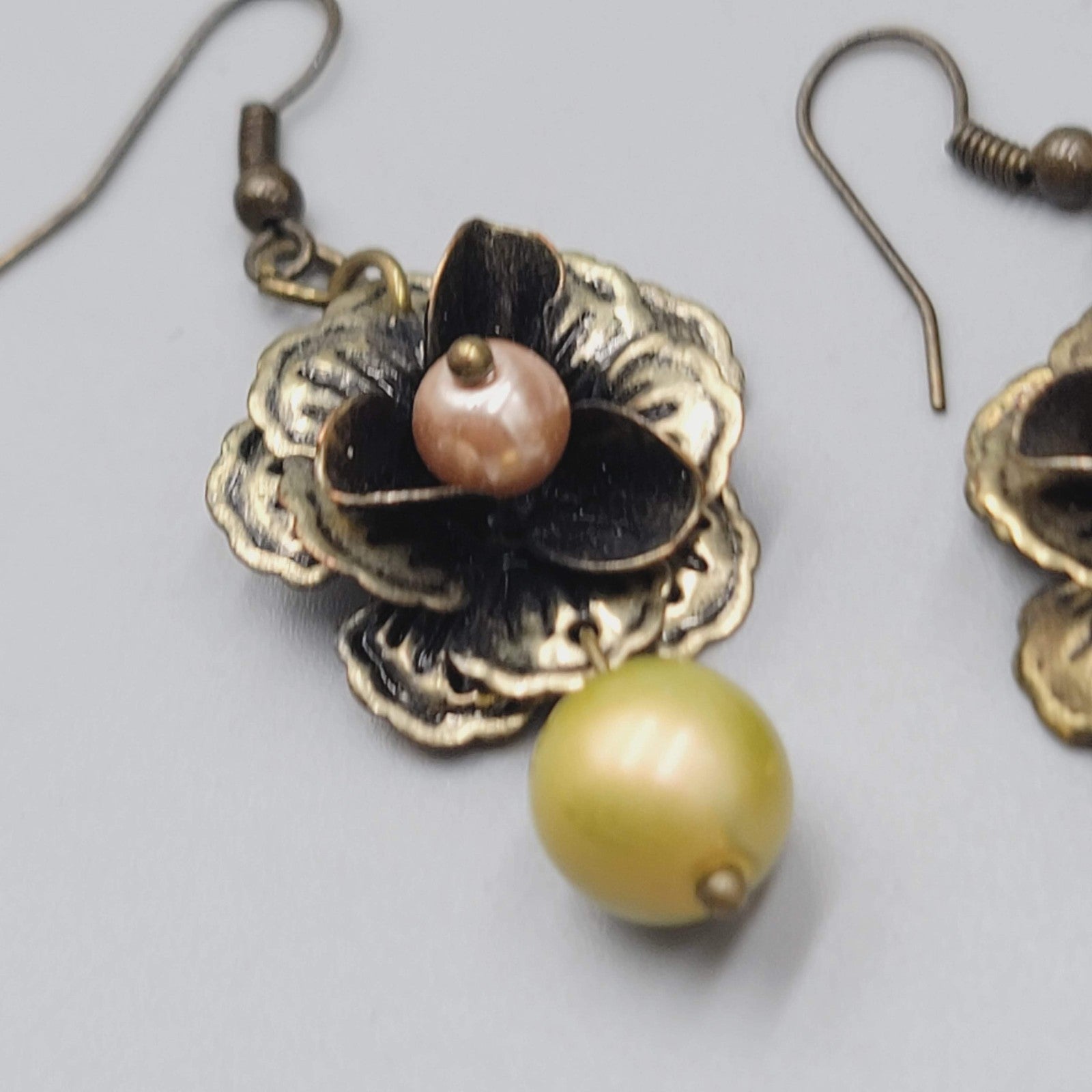 Flower Dangle Pierced Earrings Bronze tone Green Pink Bead 1.25"