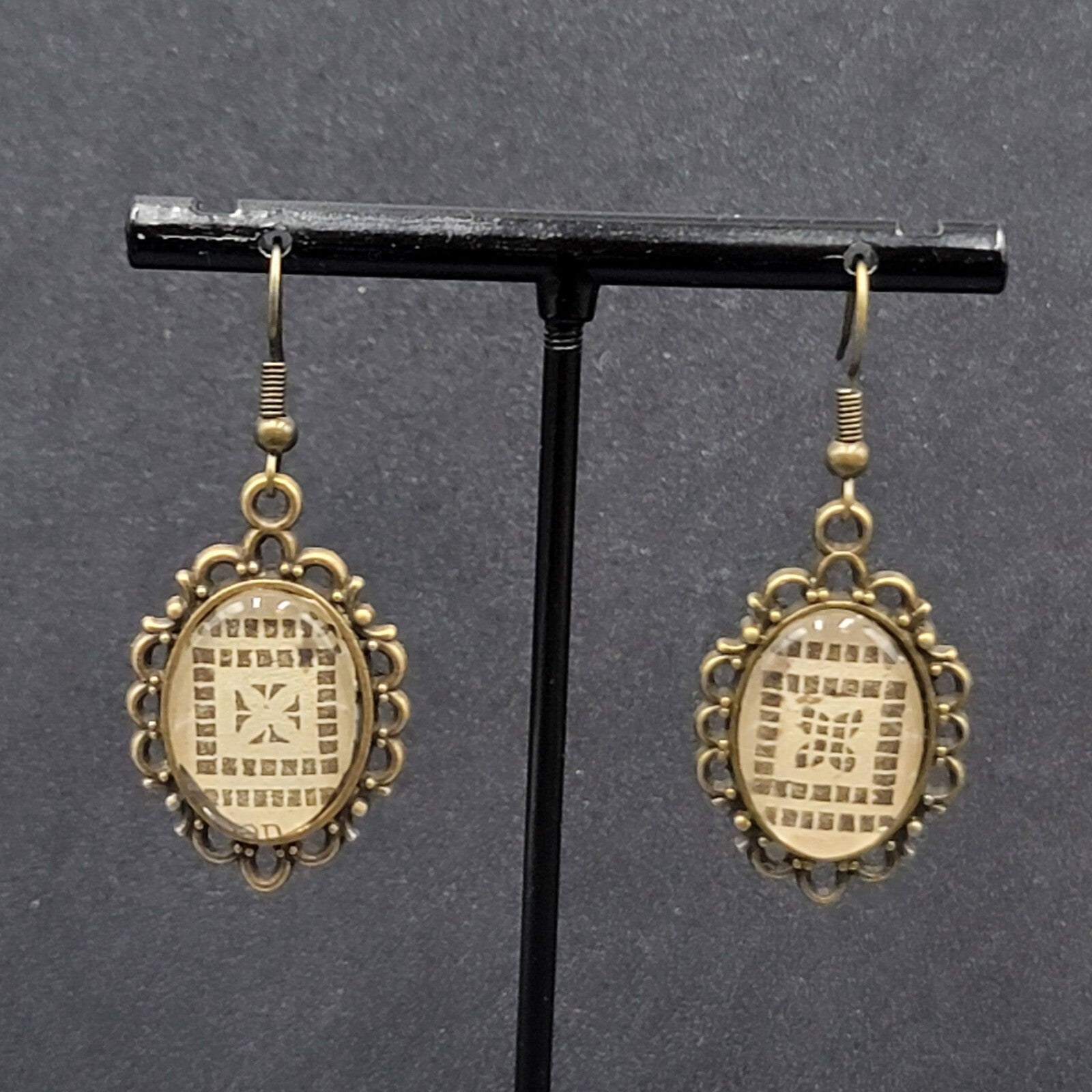 Pierced Earrings Bronze tone Glass Cabochon Vintage Quilt Patterns 1.25"
