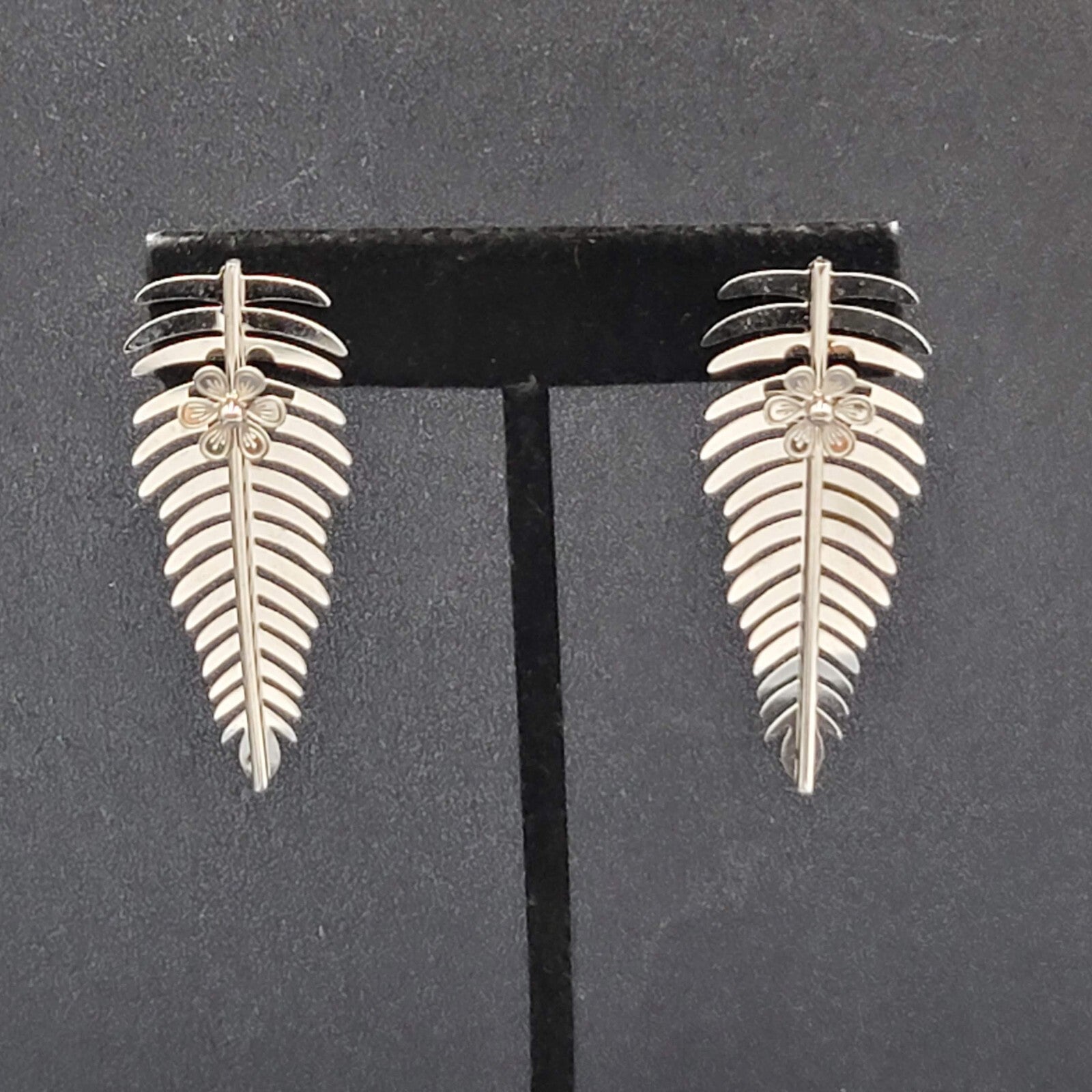 Pierced Earrings Long Silver tone Leaf Flower Drop 2"