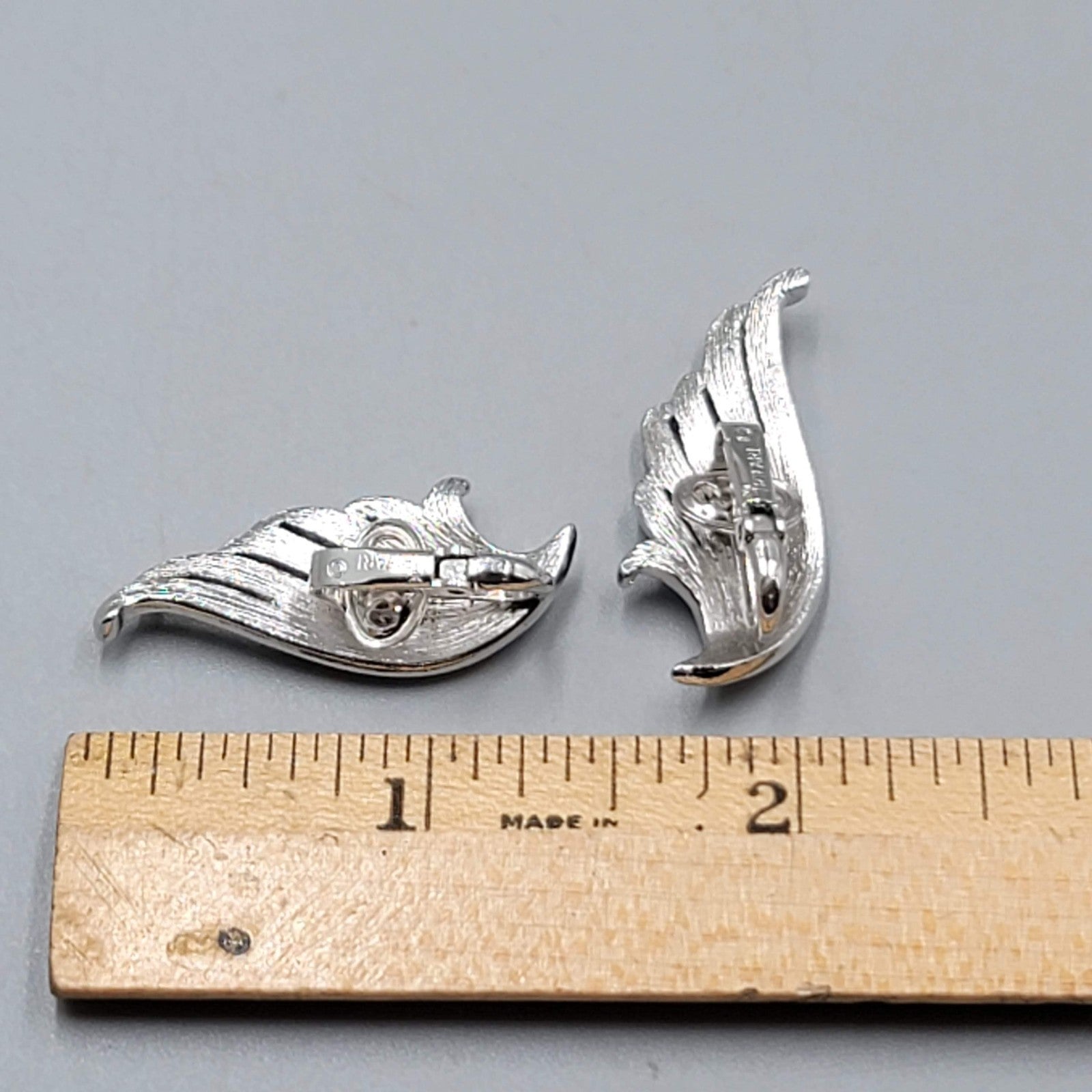 Vintage Trifari Clip on Earrings Silver Plated Leaf Climber 1.25"