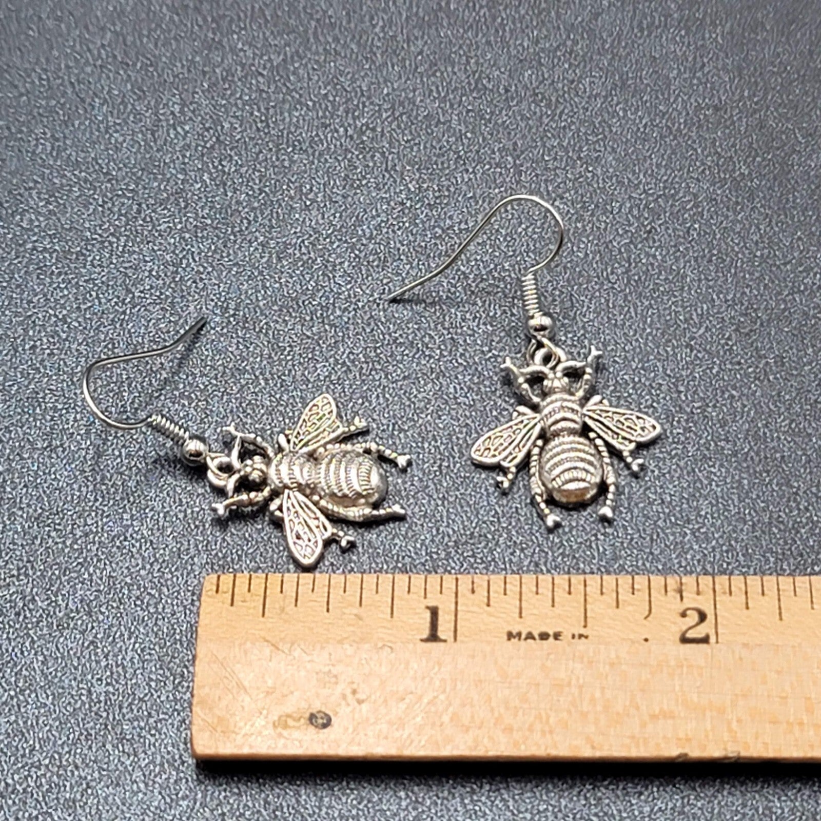 Bee Pierced Earrings Silver tone Fuzzy Embossed Dangle 7/8"