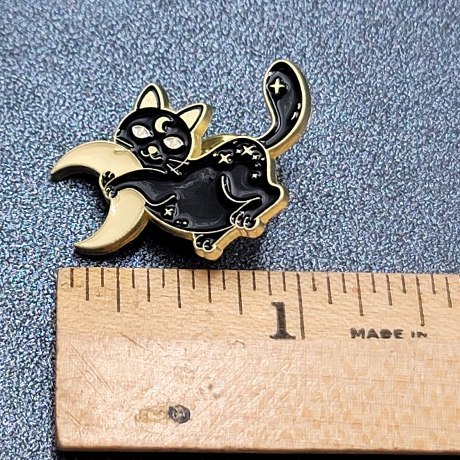 Black Cat Yellow Crescent Moon Enamel Lapel Hat Pin Stars Moon  1"
