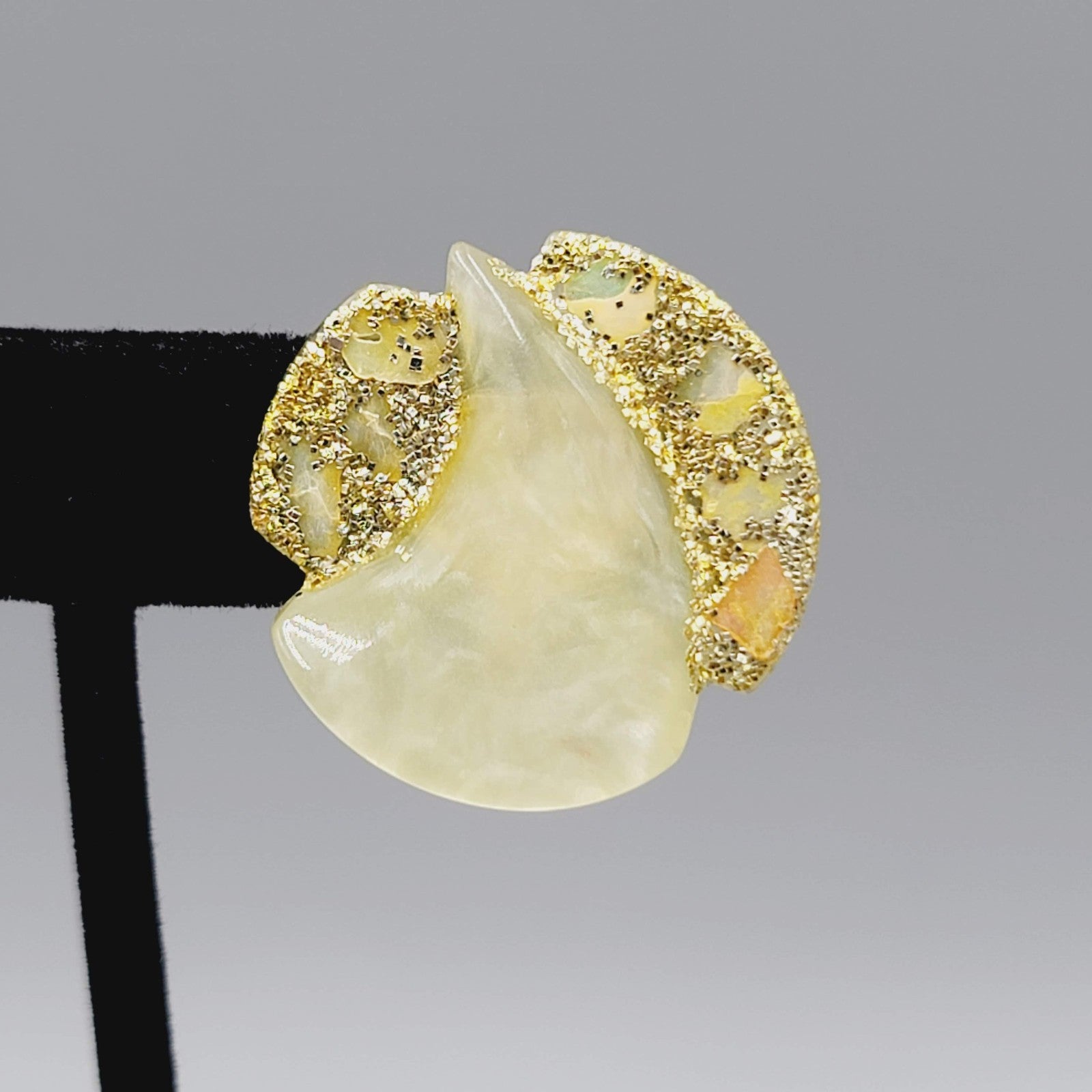 Vintage Pale Yellow Acrylic Clip on Earrings Glitter Round Drop 1 in