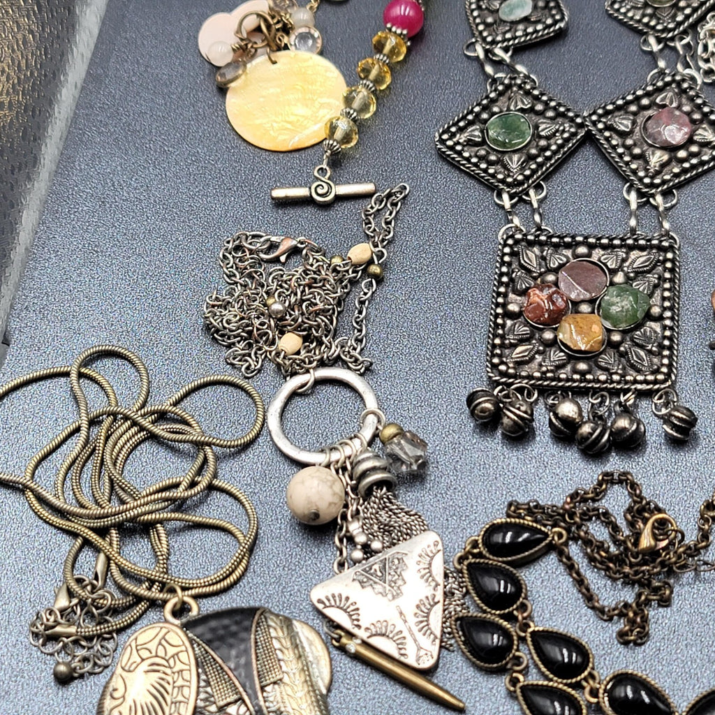 Colorful Jewelry Lot Necklaces Bracelets Pendant 48 pcs